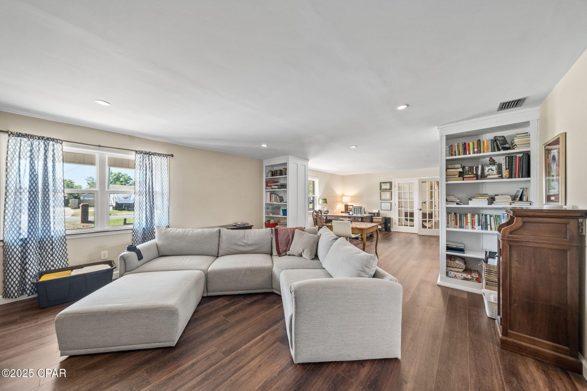 Image 8 For 138 Queens Circle