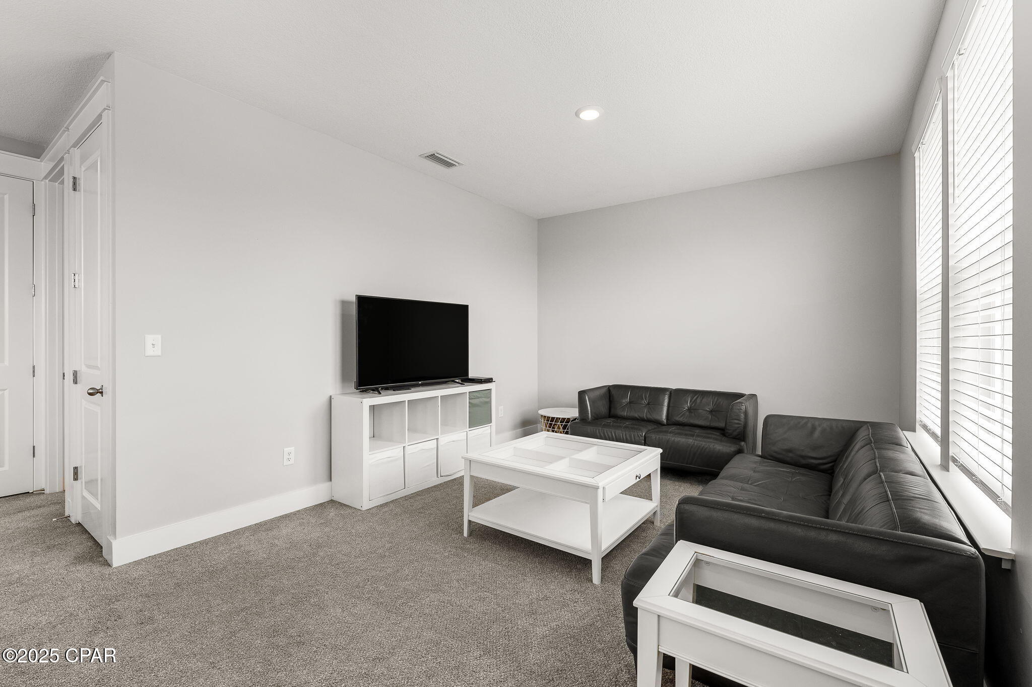 Image 20 For 2013 Warbler Street