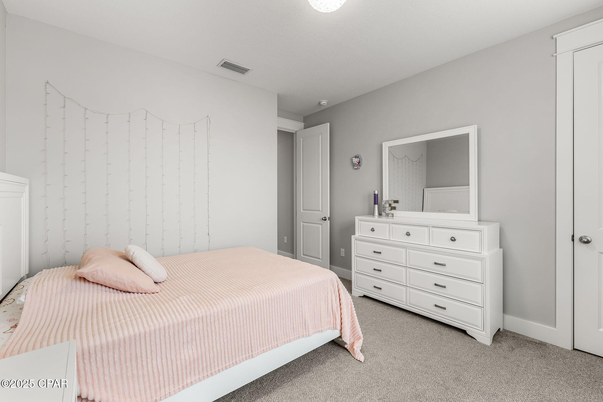 Image 25 For 2013 Warbler Street