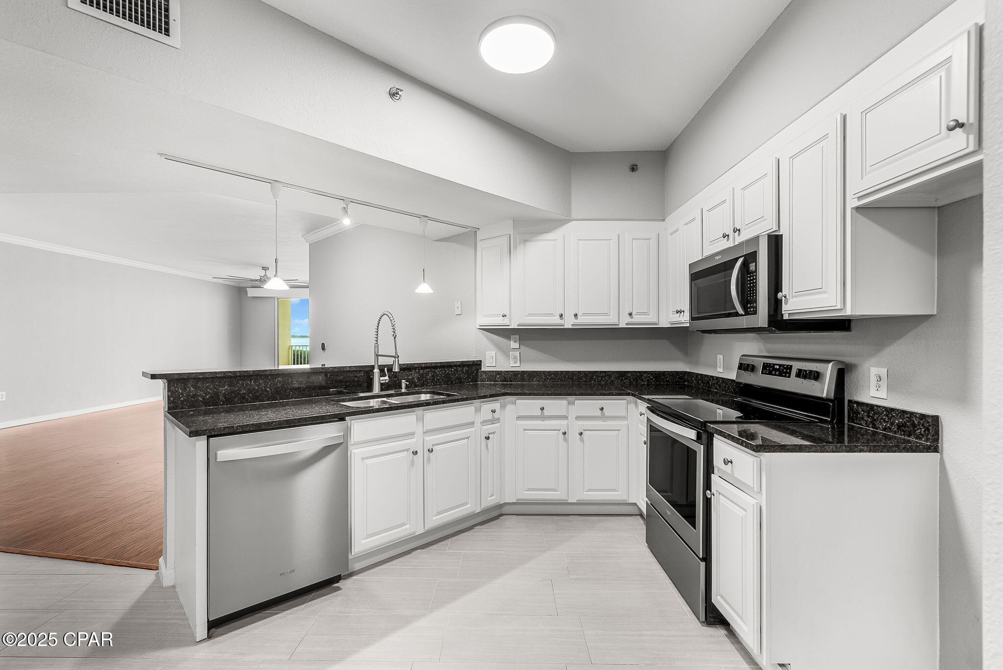 Image 7 For 6500 Bridge Water Way 105