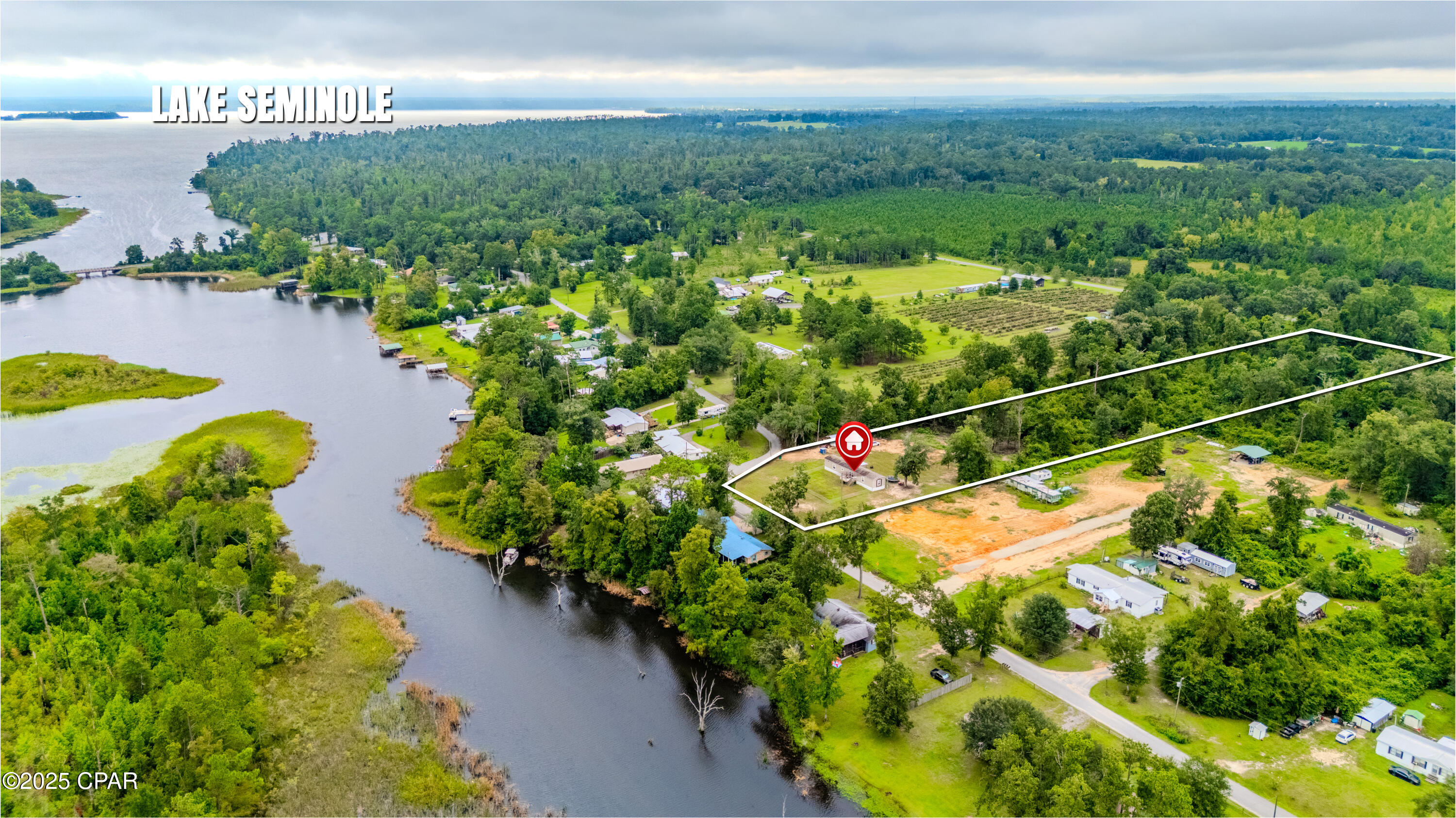 Homes for sale in Sneads, FL | 7775 Lake Seminole Rd, Sneads, FL 32460 | MLS# 777545