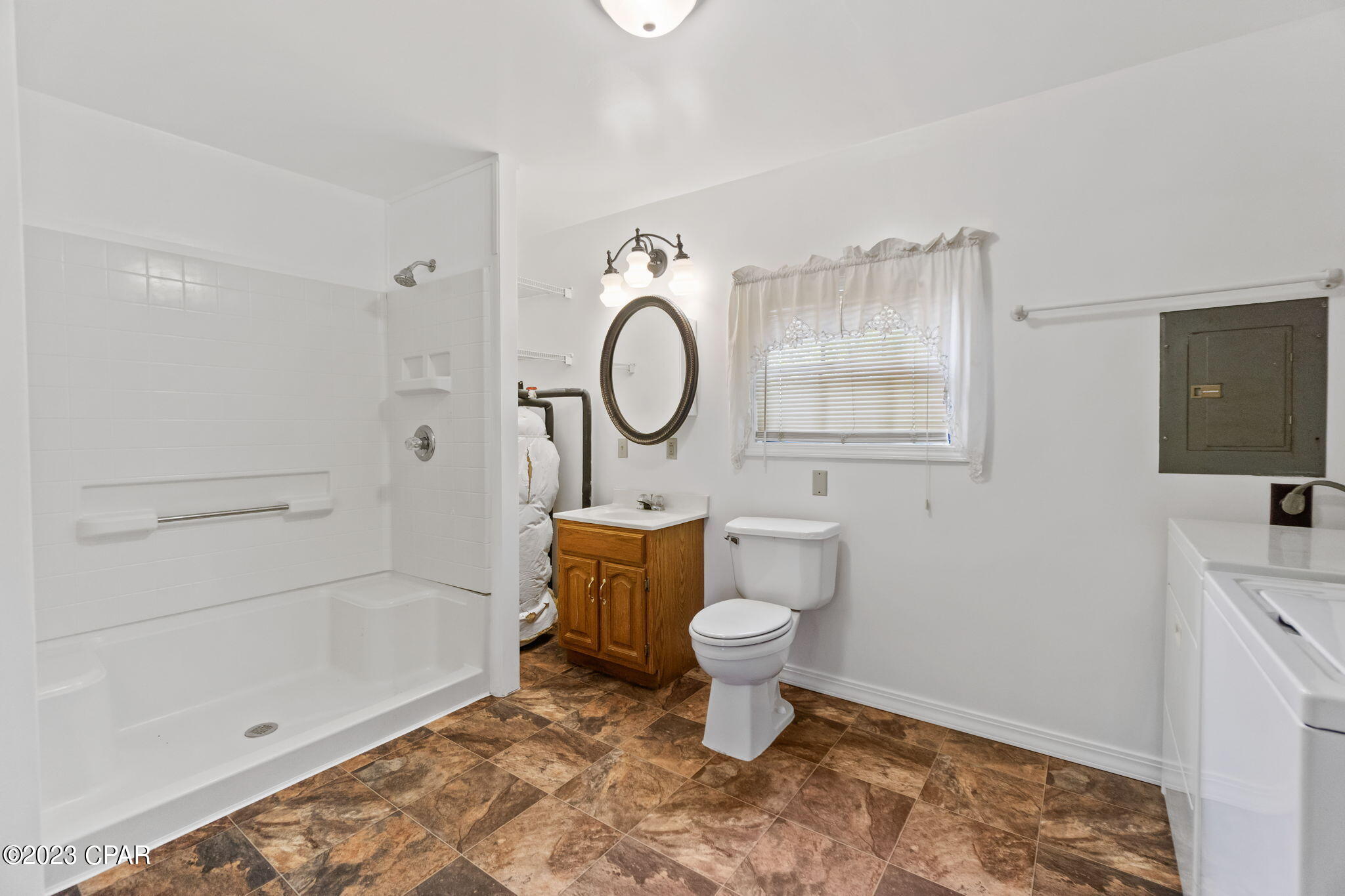 Image 17 For 220 Highway 77