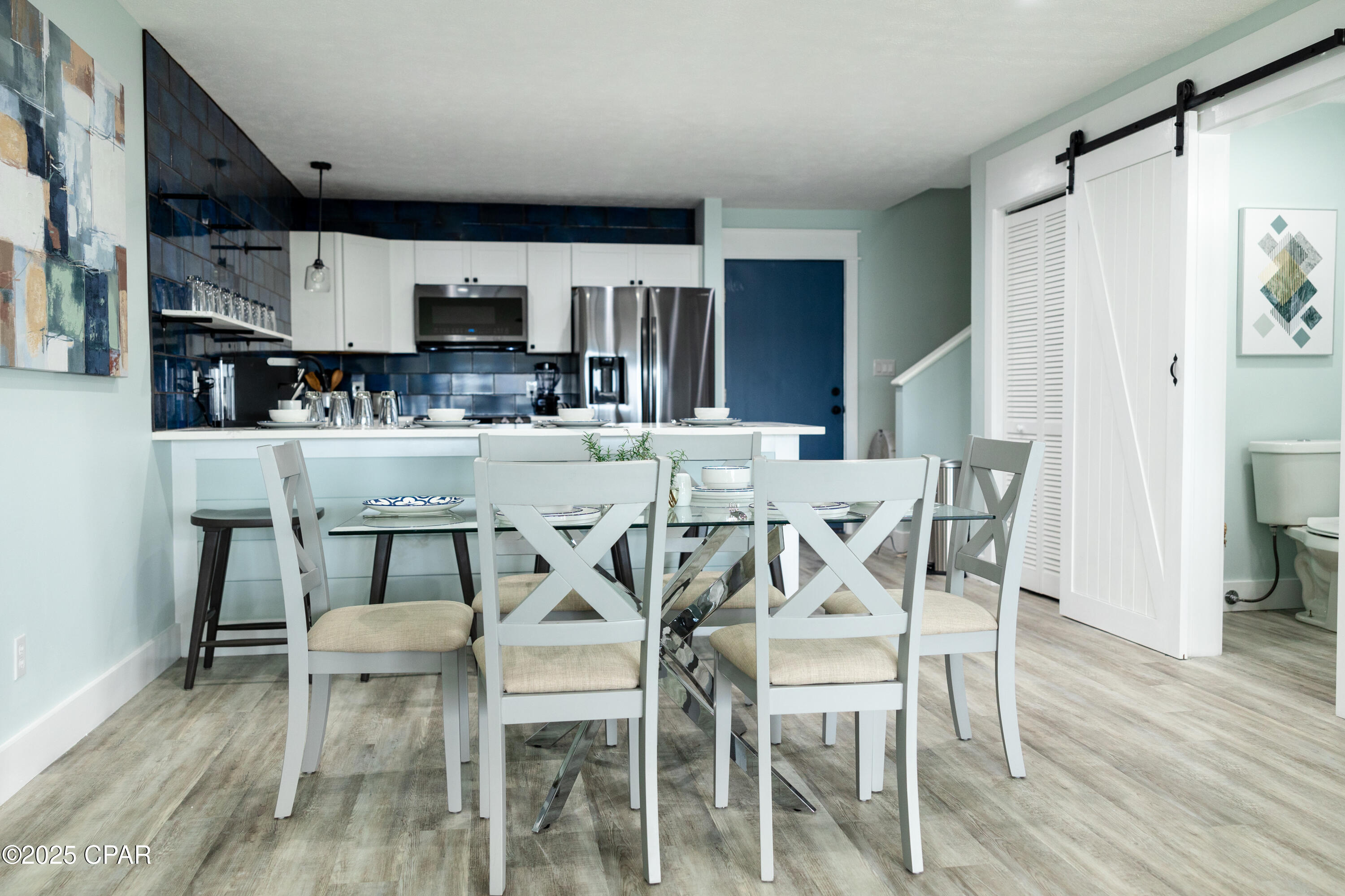 Listing photo id 19 for 4726 Bay Point Road 4204