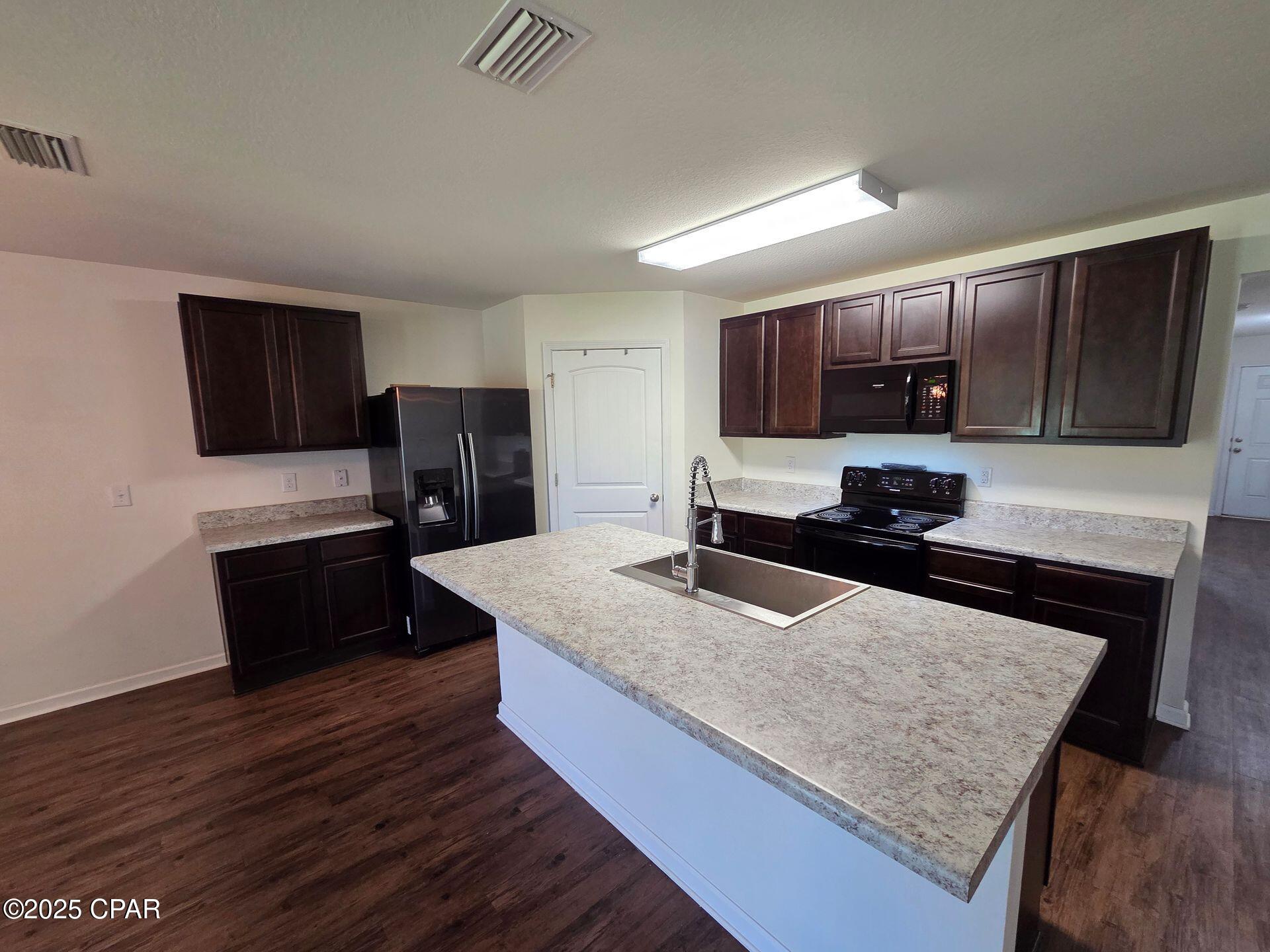 Image 7 For 5910 Nordic Drive