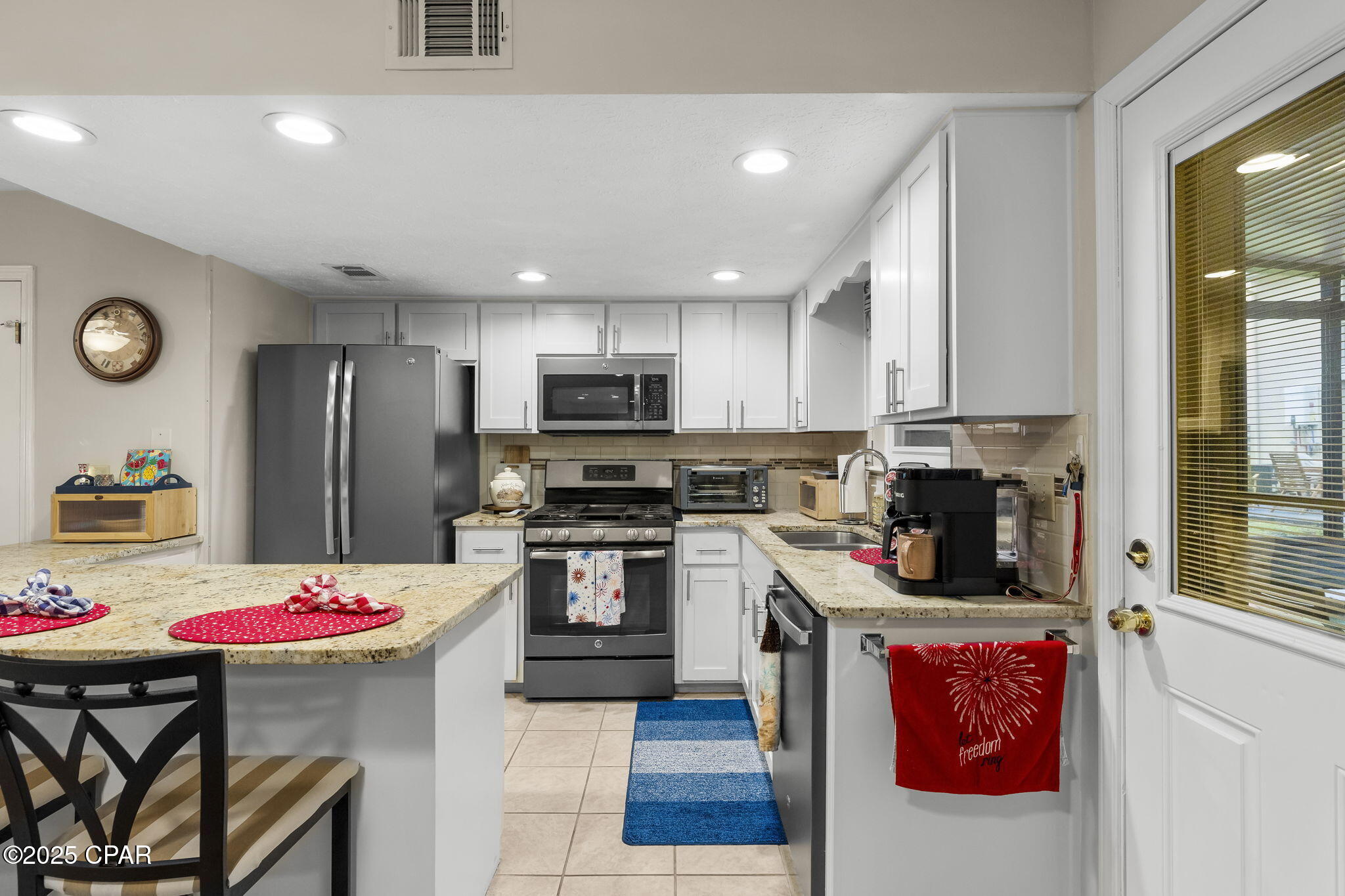 Image 11 For 116 W. Leslie Lane Lane