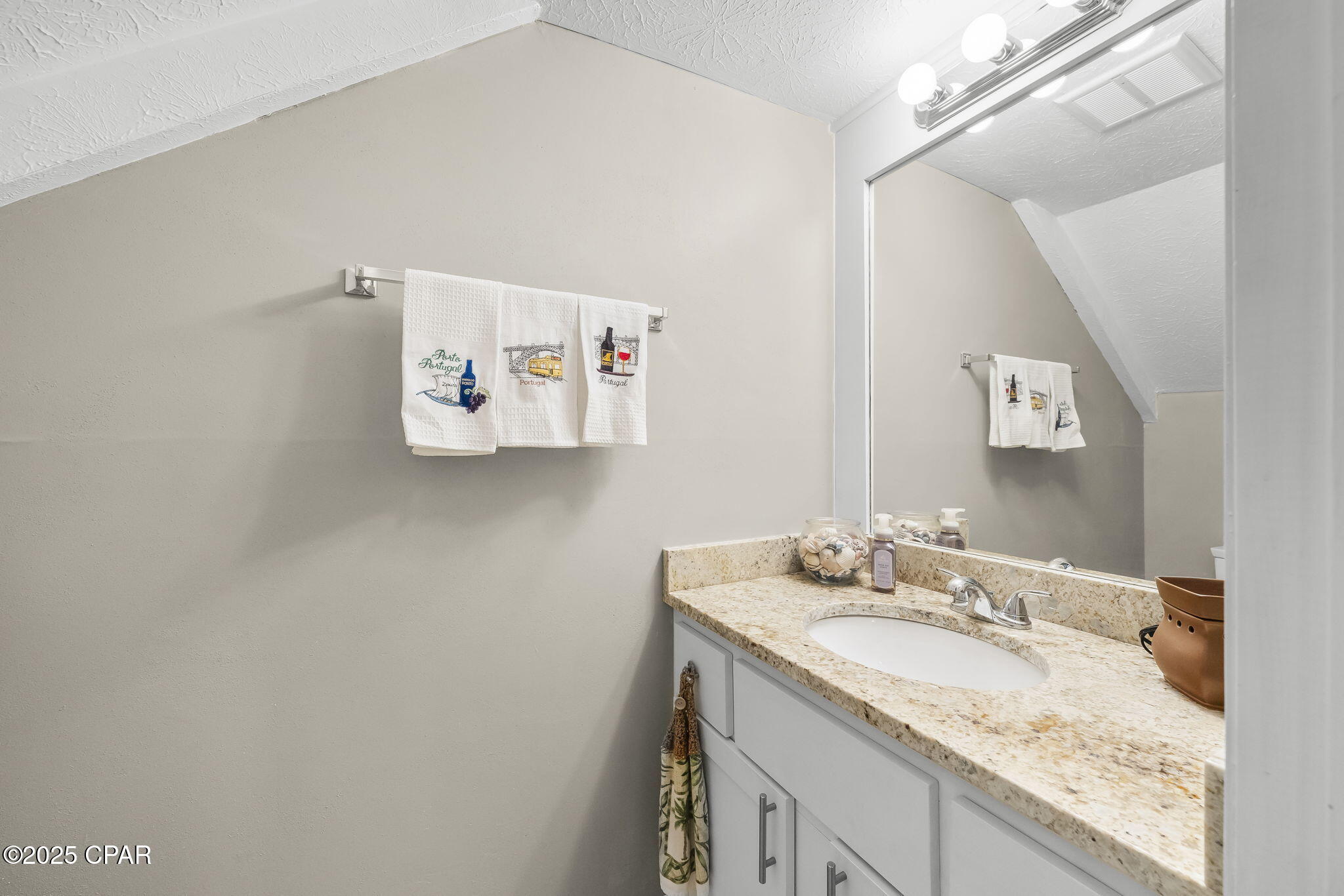 Image 15 For 116 W. Leslie Lane Lane