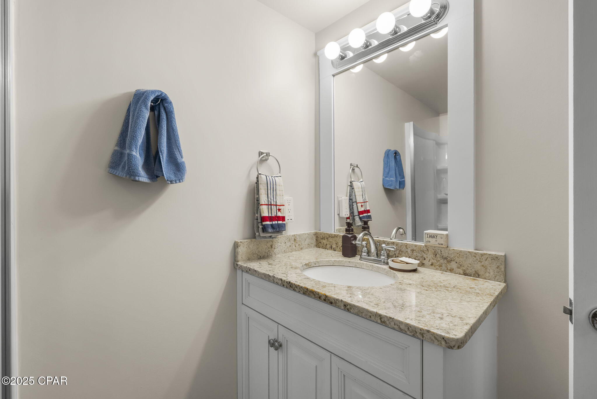 Image 21 For 116 W. Leslie Lane Lane