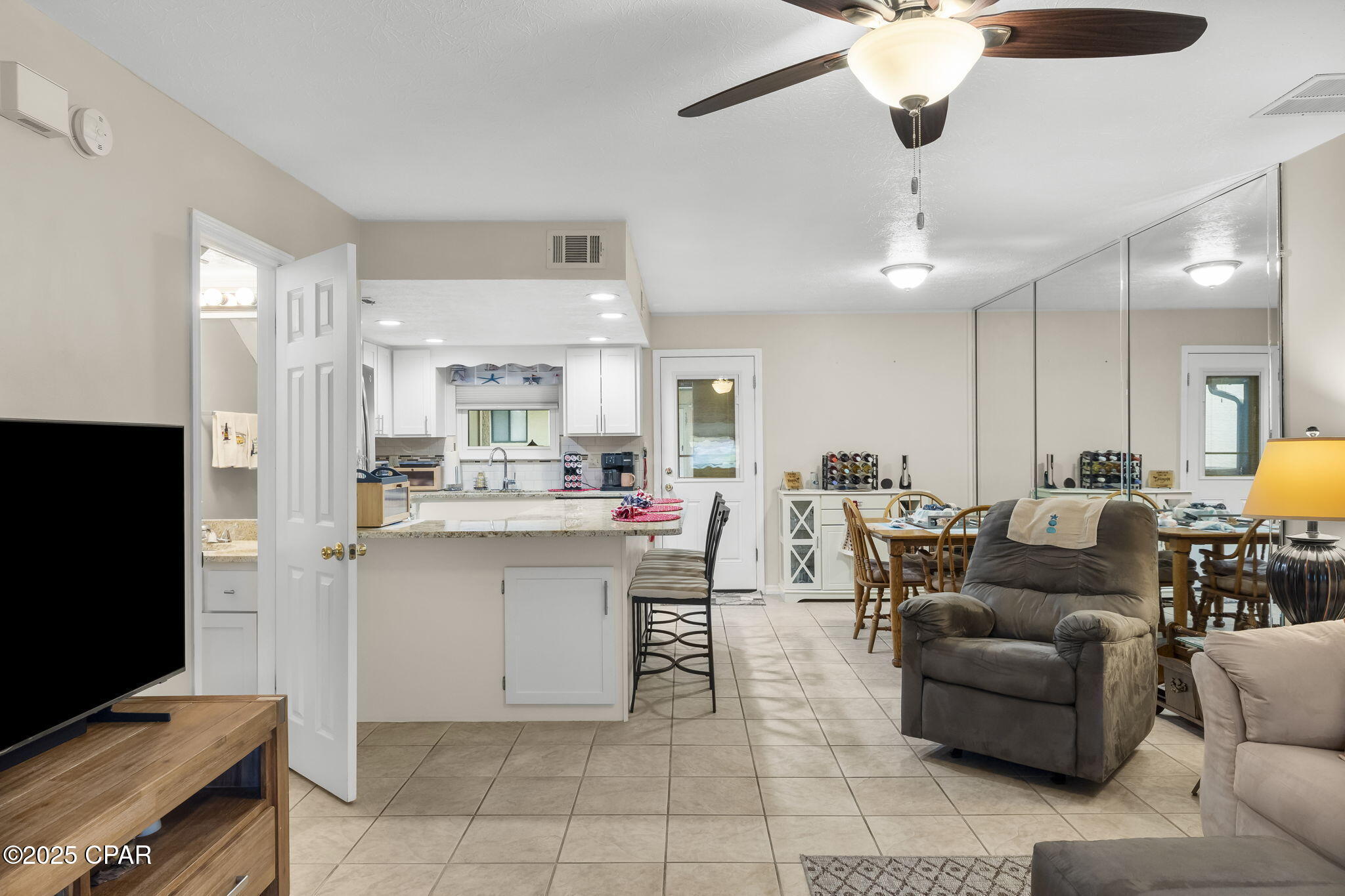 Image 6 For 116 W. Leslie Lane Lane