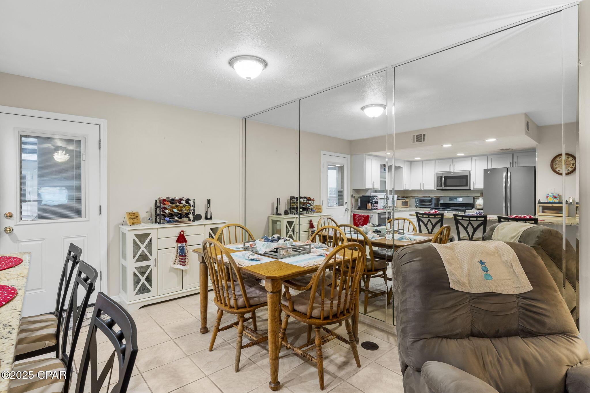 Image 8 For 116 W. Leslie Lane Lane