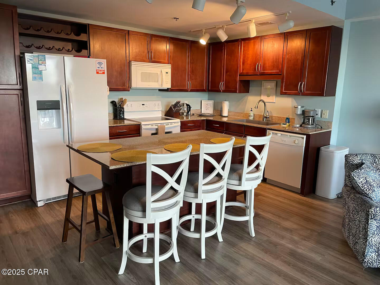 Image 6 For 9860 Thomas Drive 217