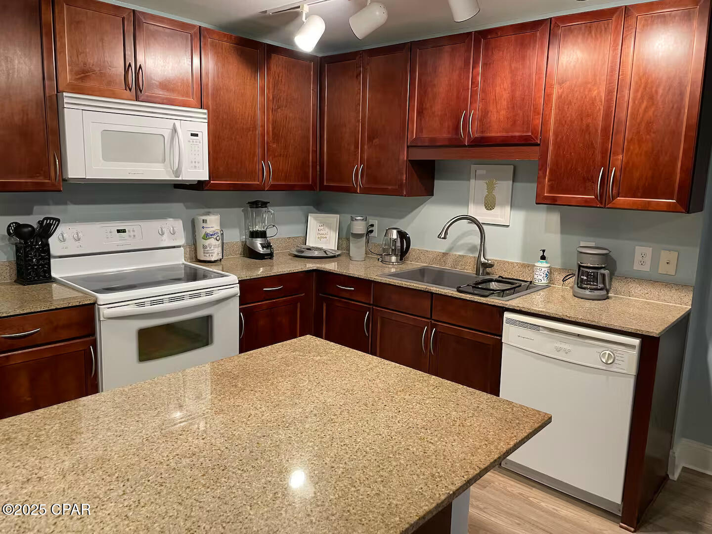 Image 8 For 9860 Thomas Drive 217