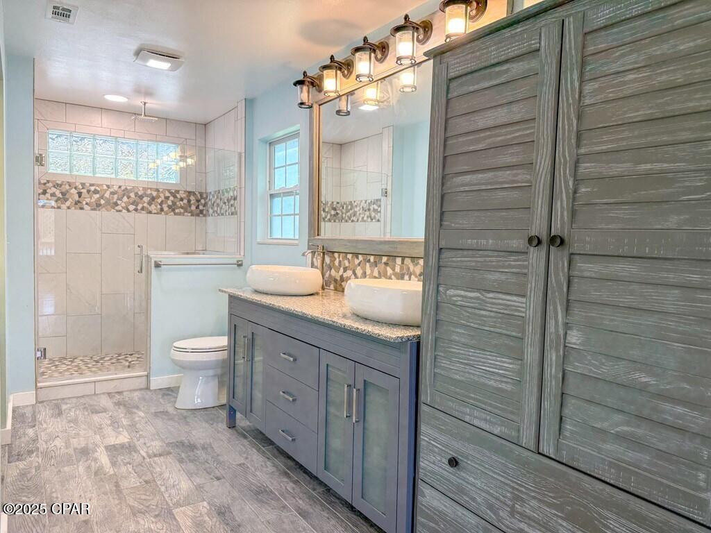 Image 28 For 178 Canal Drive