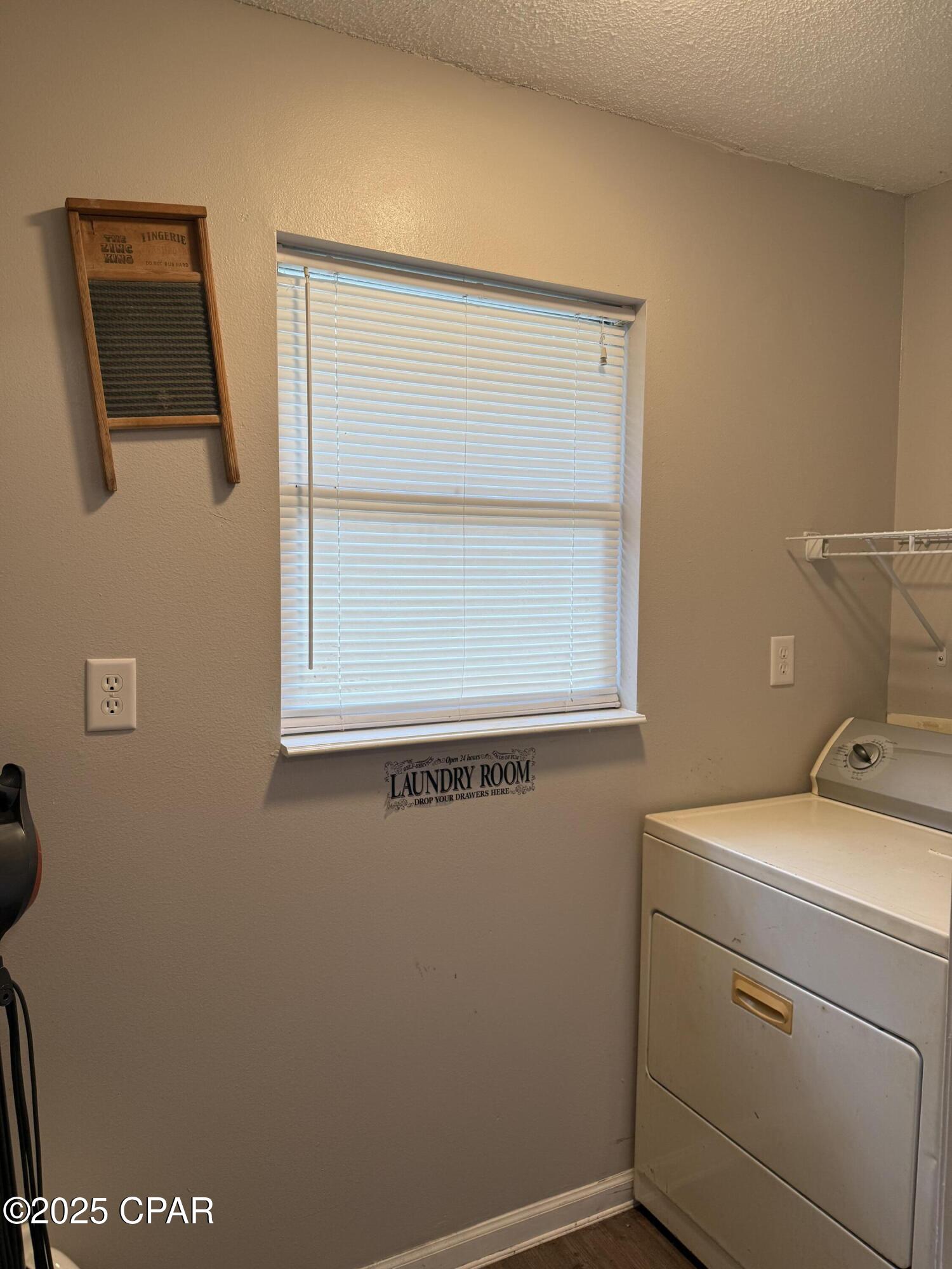 Listing photo id 23 for 5947 Highway 2