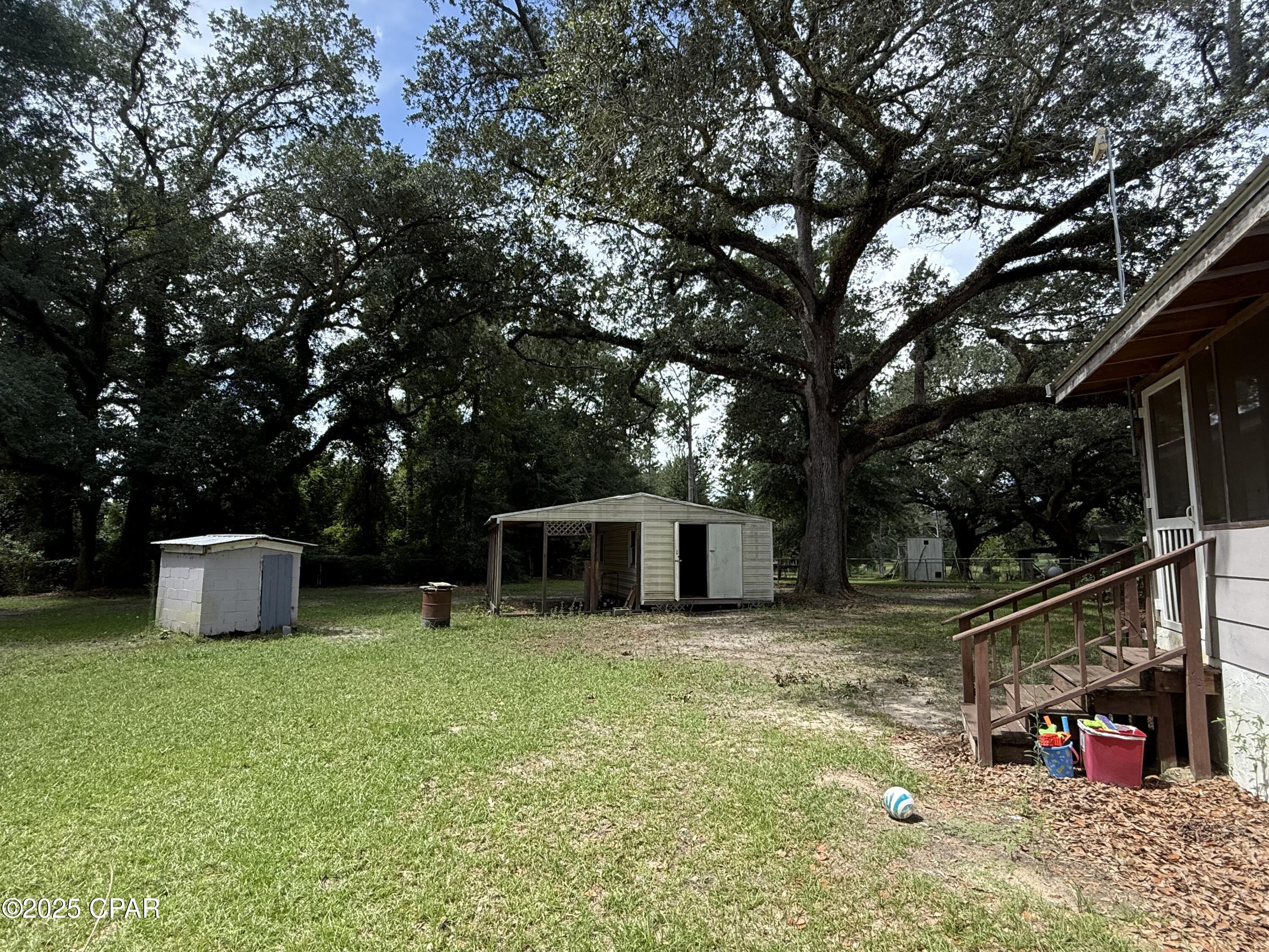 Listing photo id 30 for 5947 Highway 2