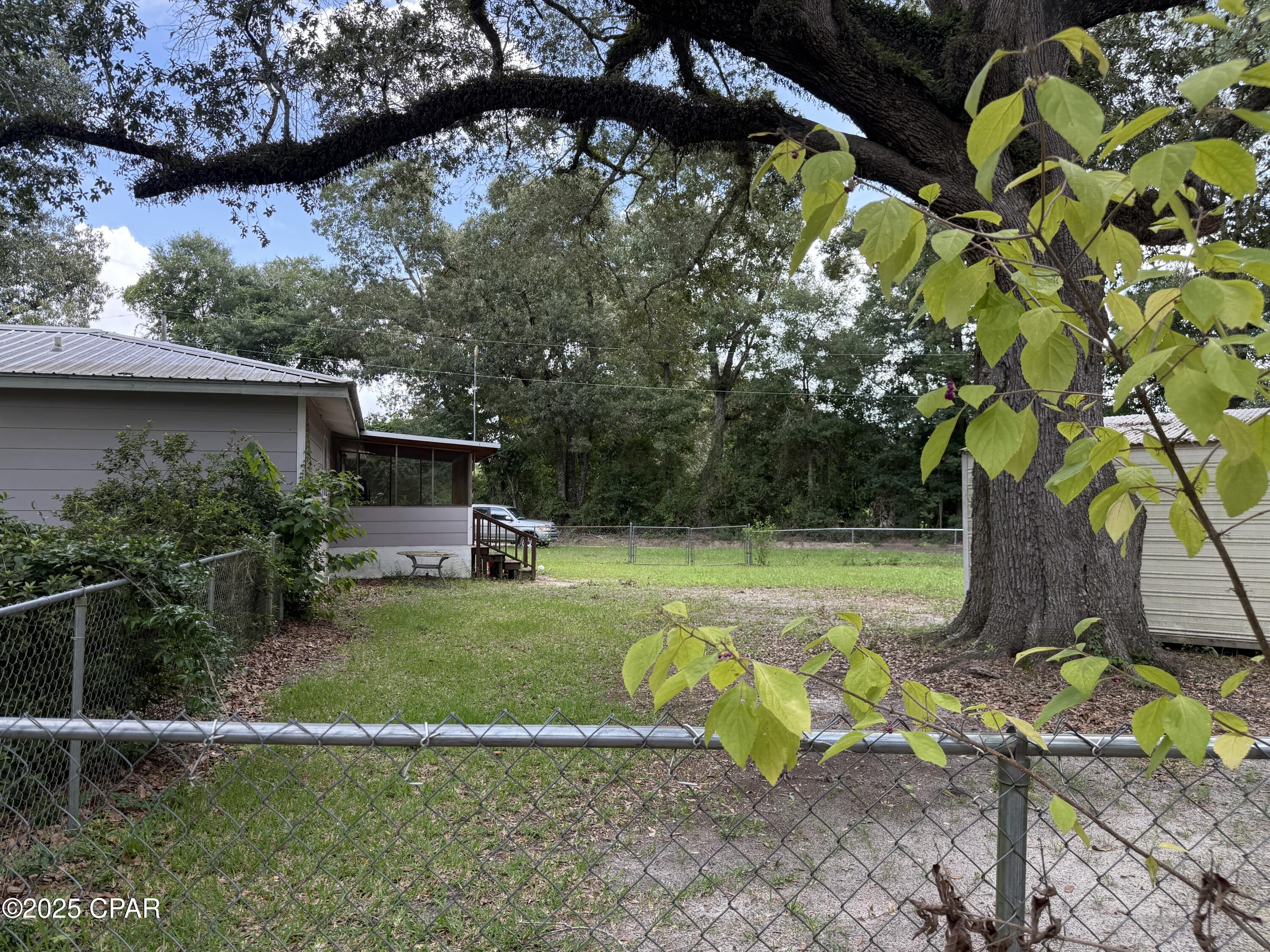 Listing photo id 31 for 5947 Highway 2