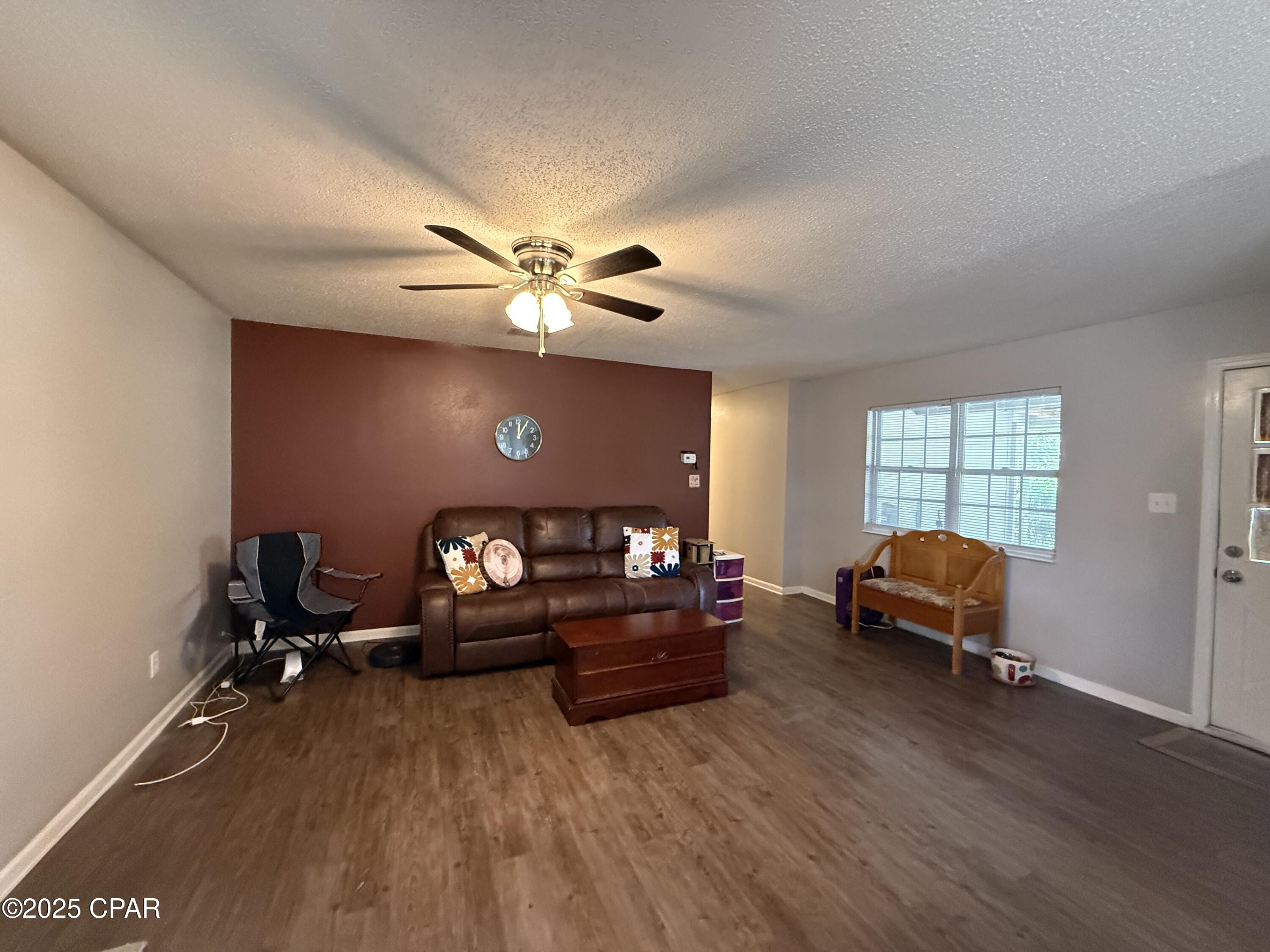 Listing photo id 8 for 5947 Highway 2