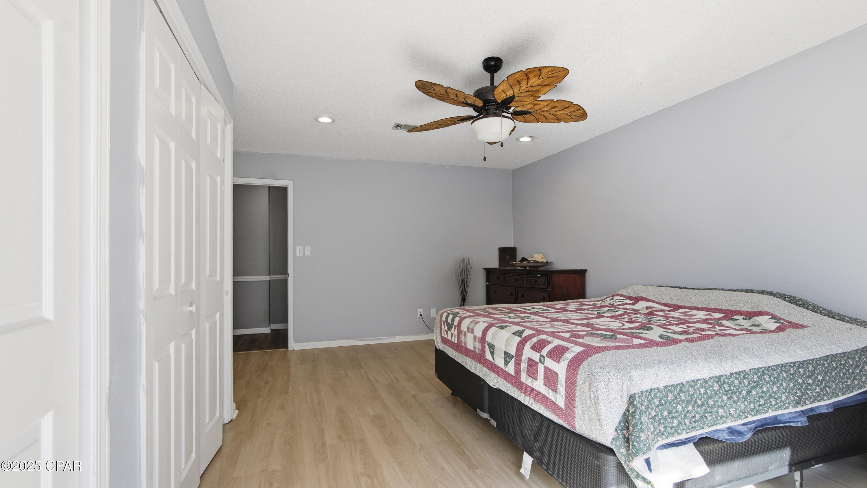 Image 11 For 17005 Guava Avenue