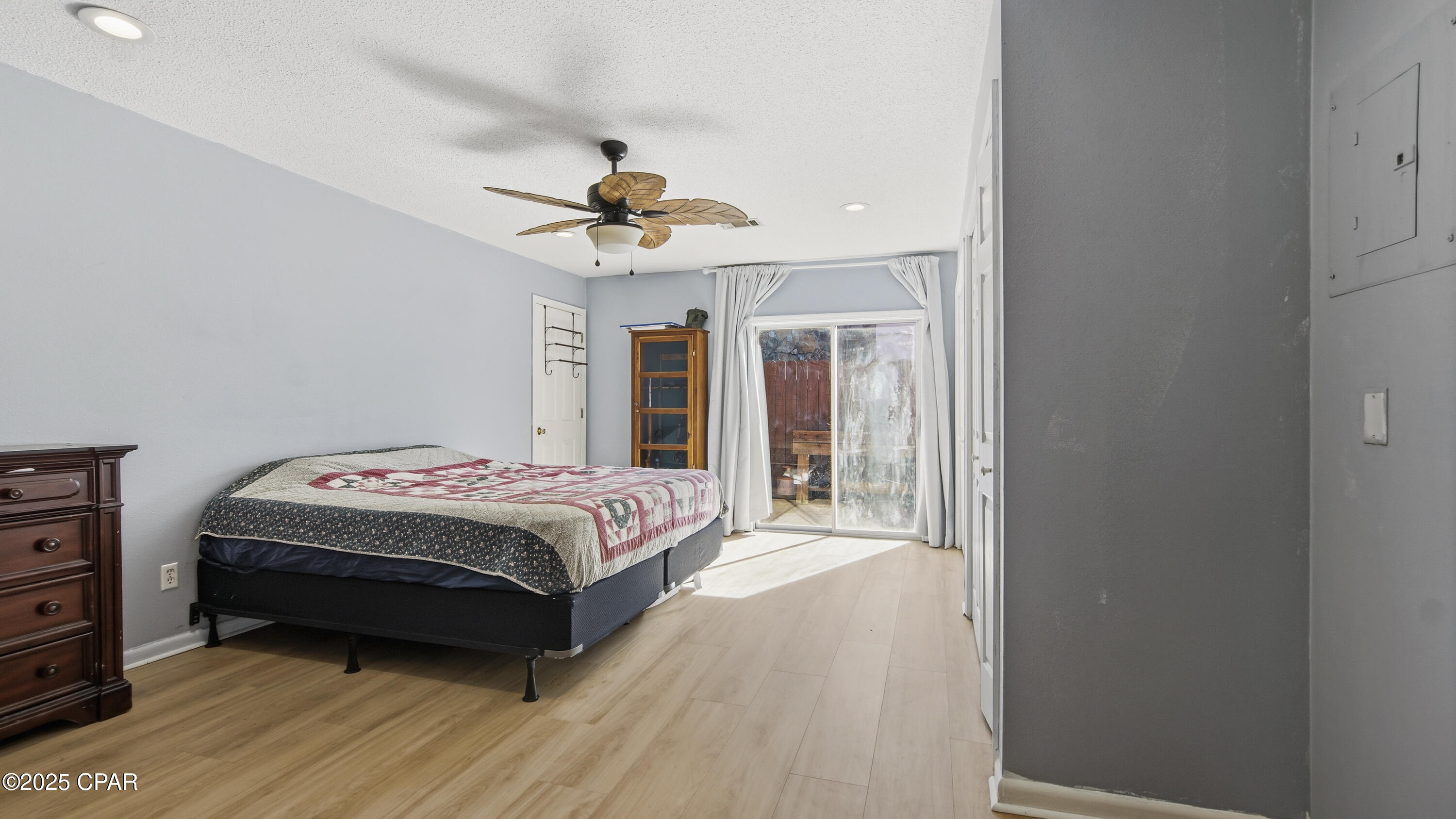 Image 12 For 17005 Guava Avenue