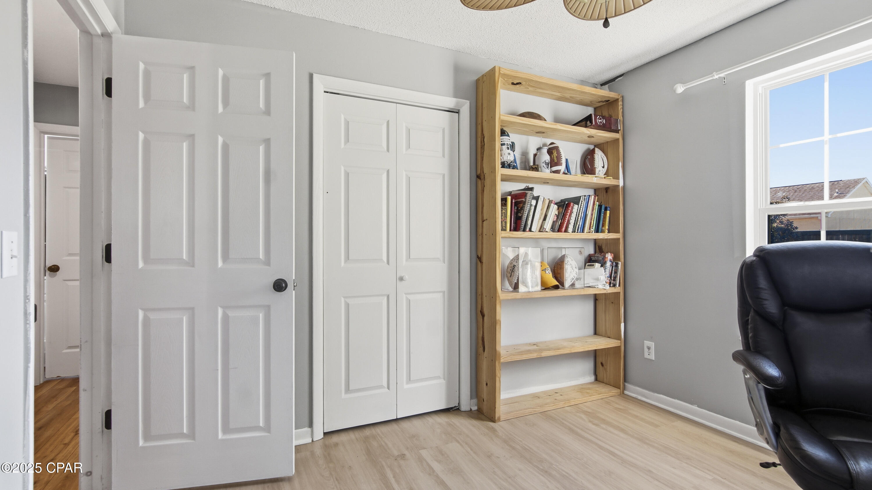 Image 19 For 17005 Guava Avenue