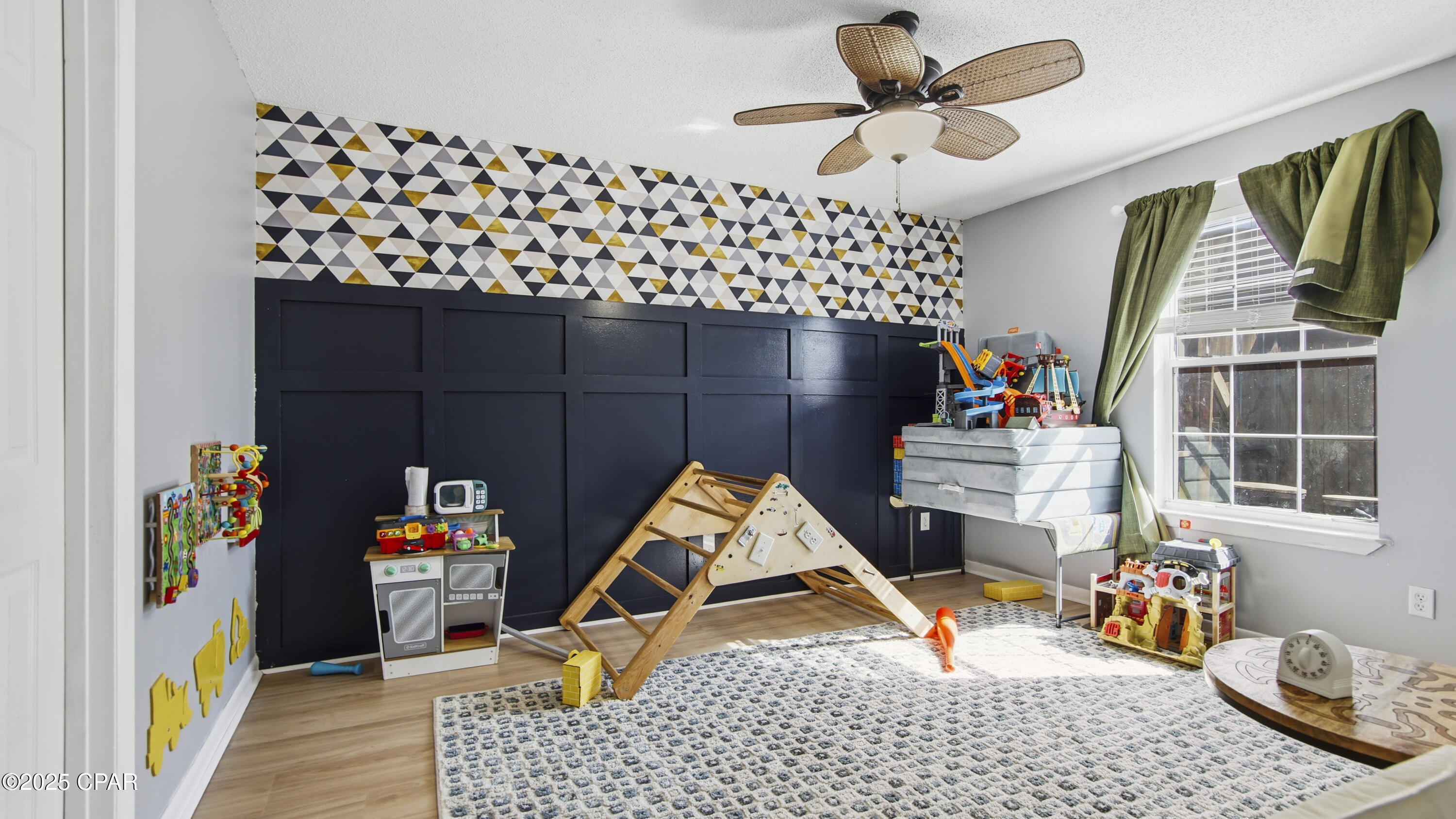 Image 24 For 17005 Guava Avenue