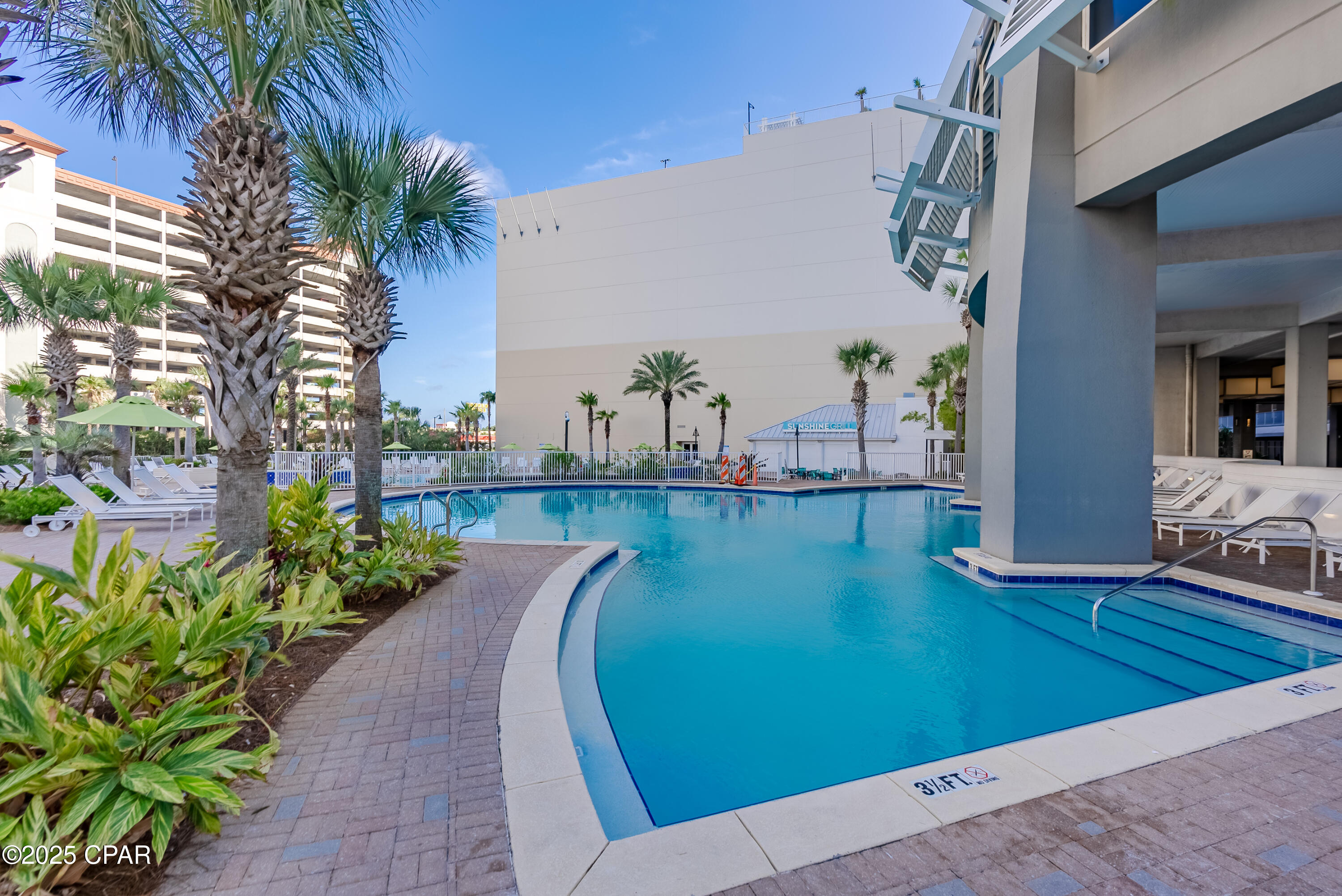 9860 S Thomas Drive 1824