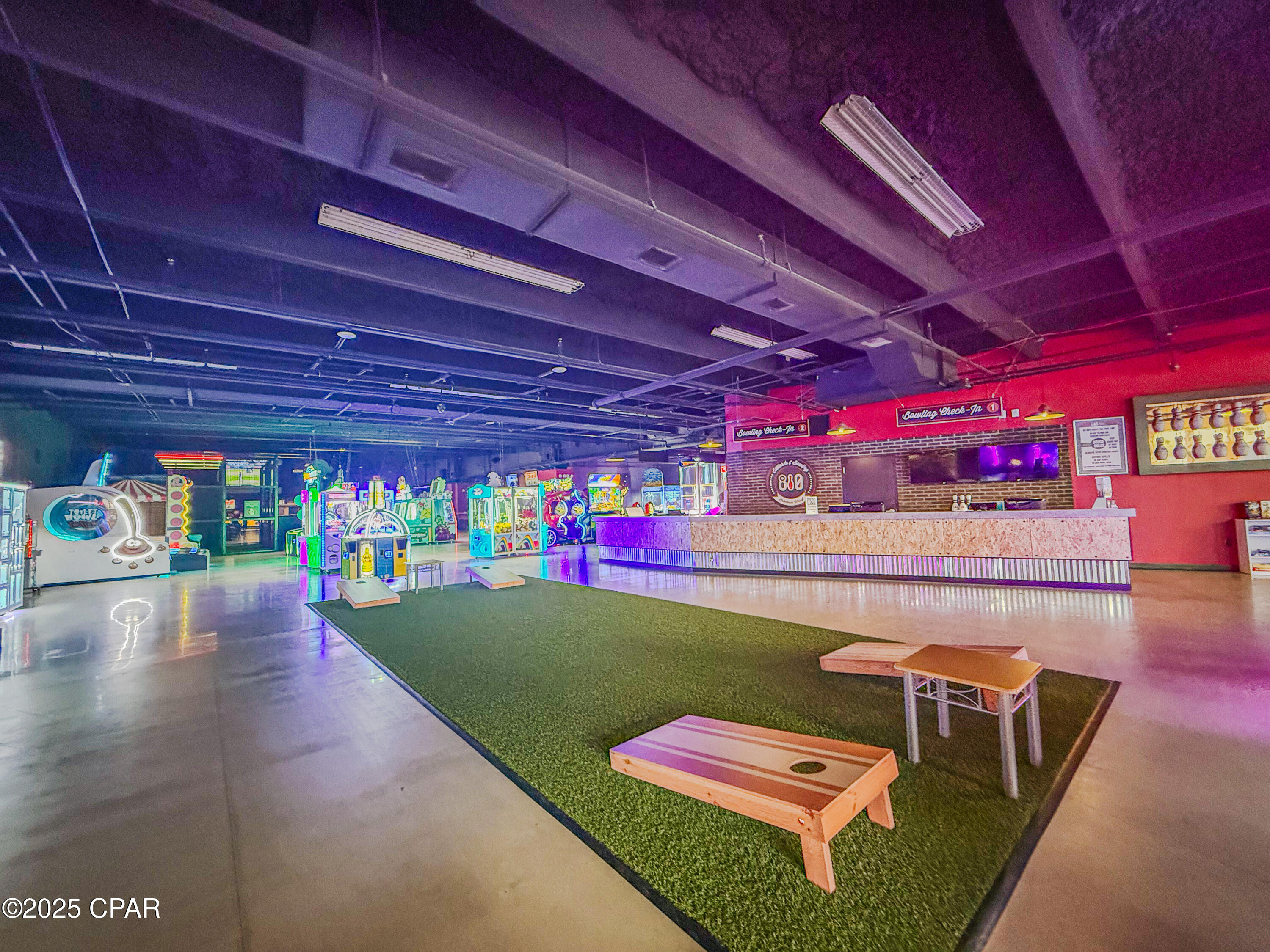 9860 S Thomas Drive 1824