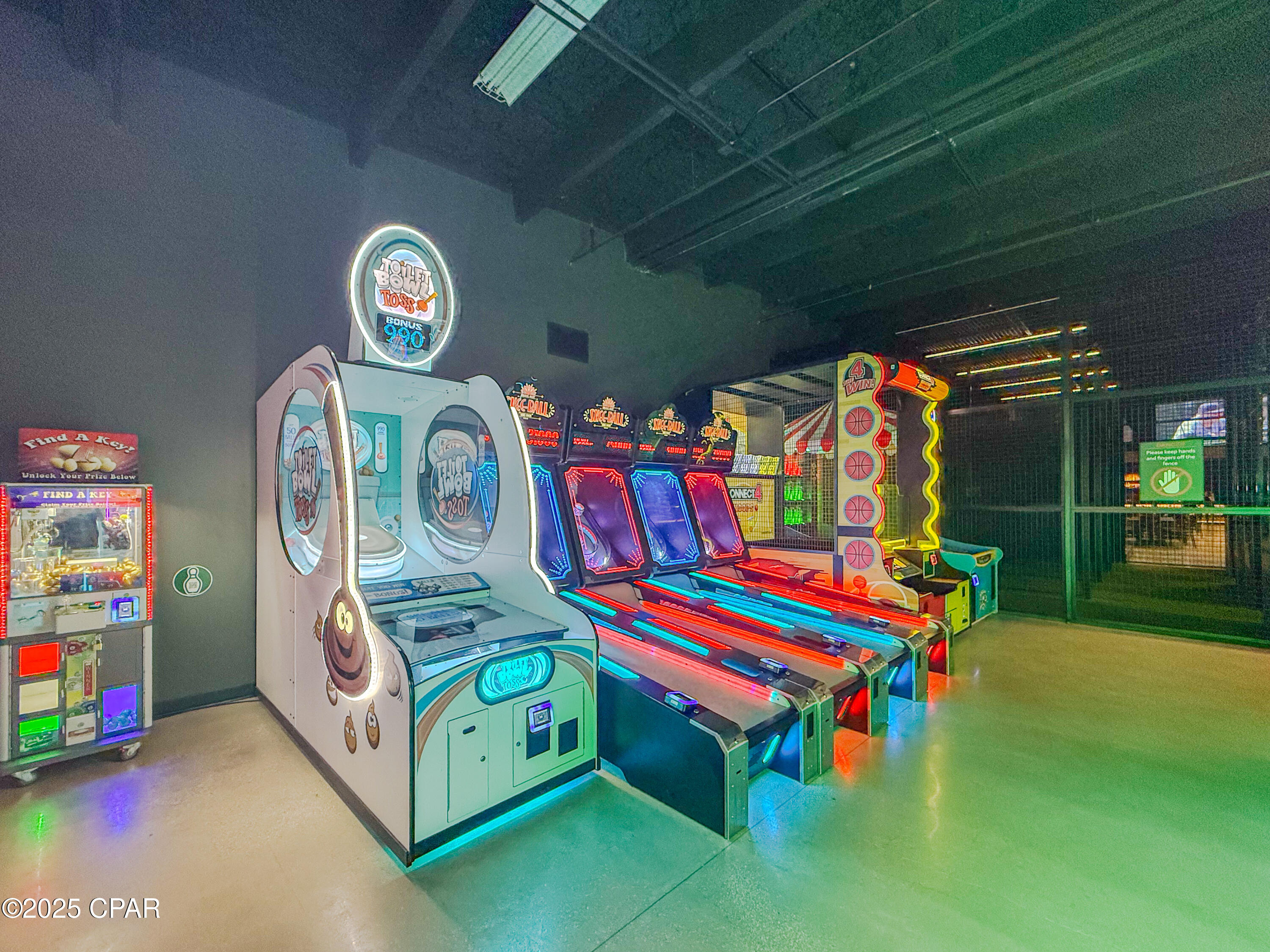 9860 S Thomas Drive 1824