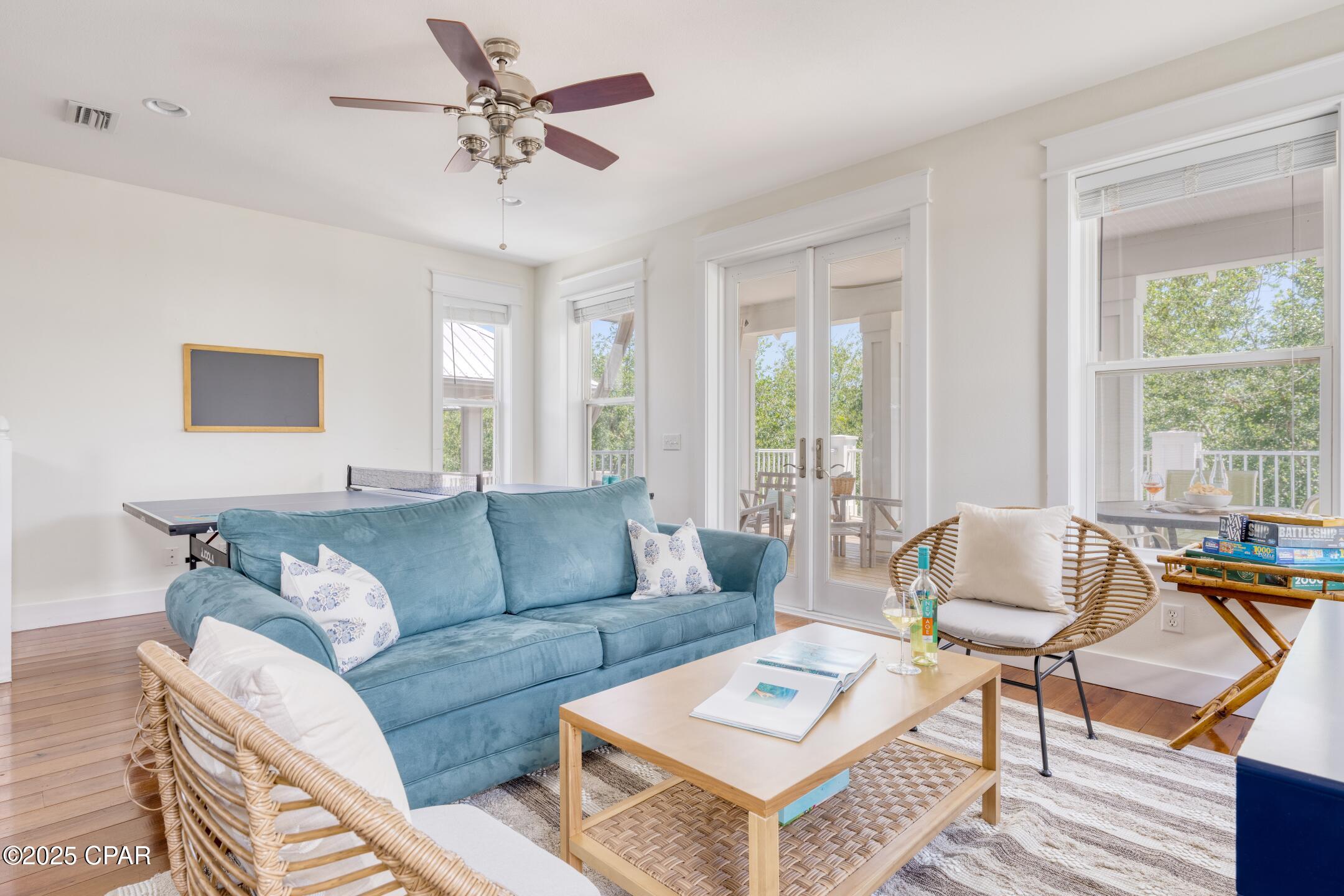 Listing photo id 19 for 115 Cottage Court