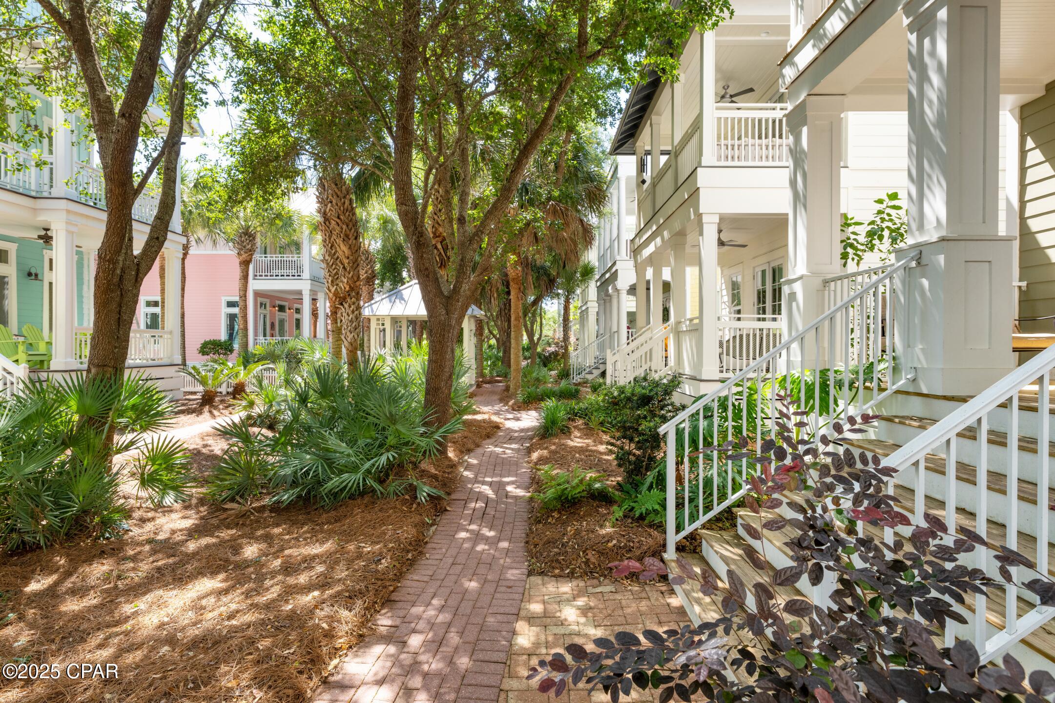 Listing photo id 3 for 115 Cottage Court