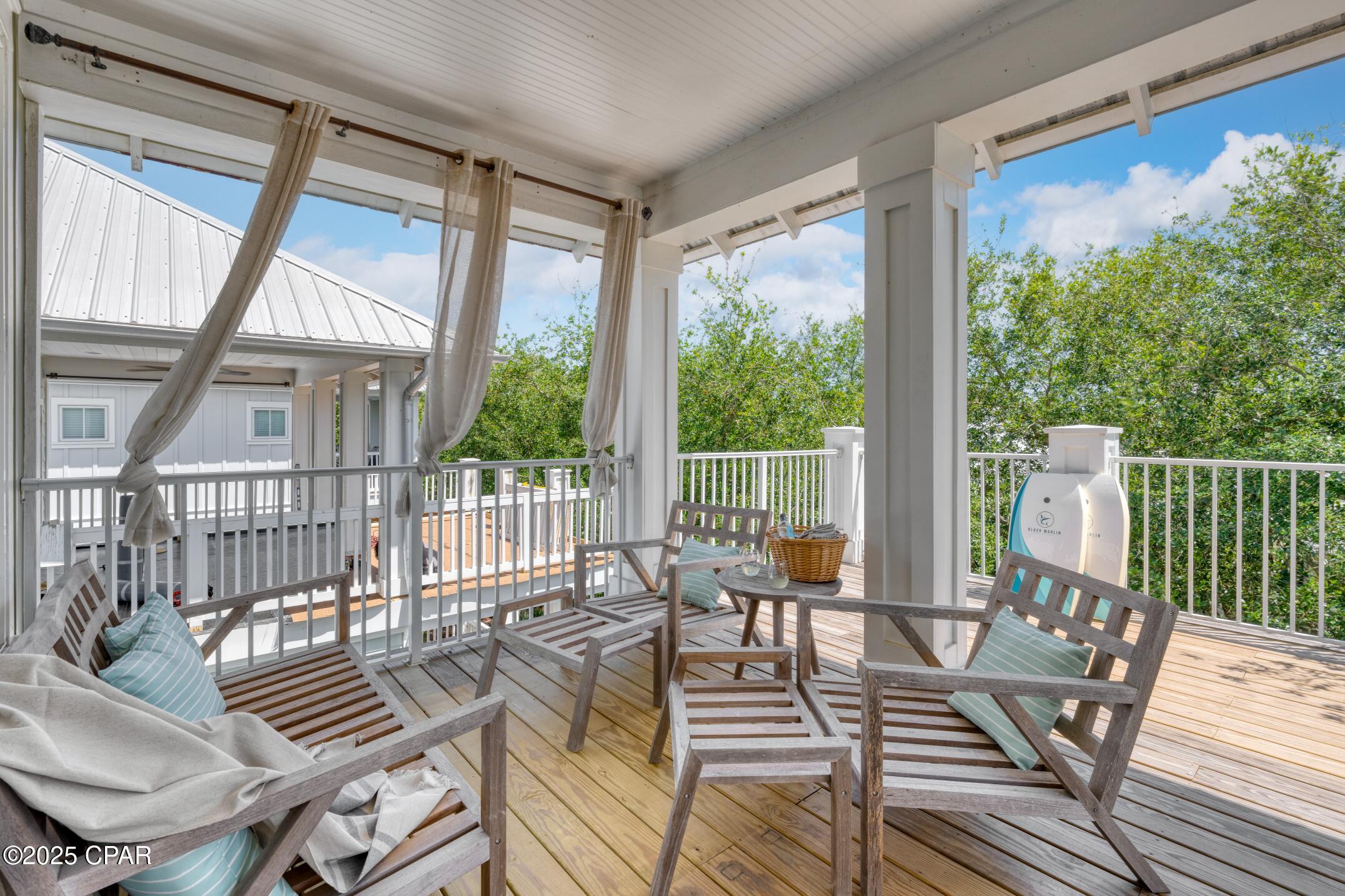 Listing photo id 30 for 115 Cottage Court