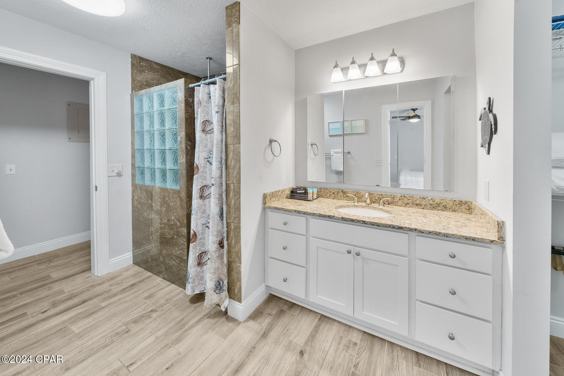 Image 14 For 5701 Lagoon Drive