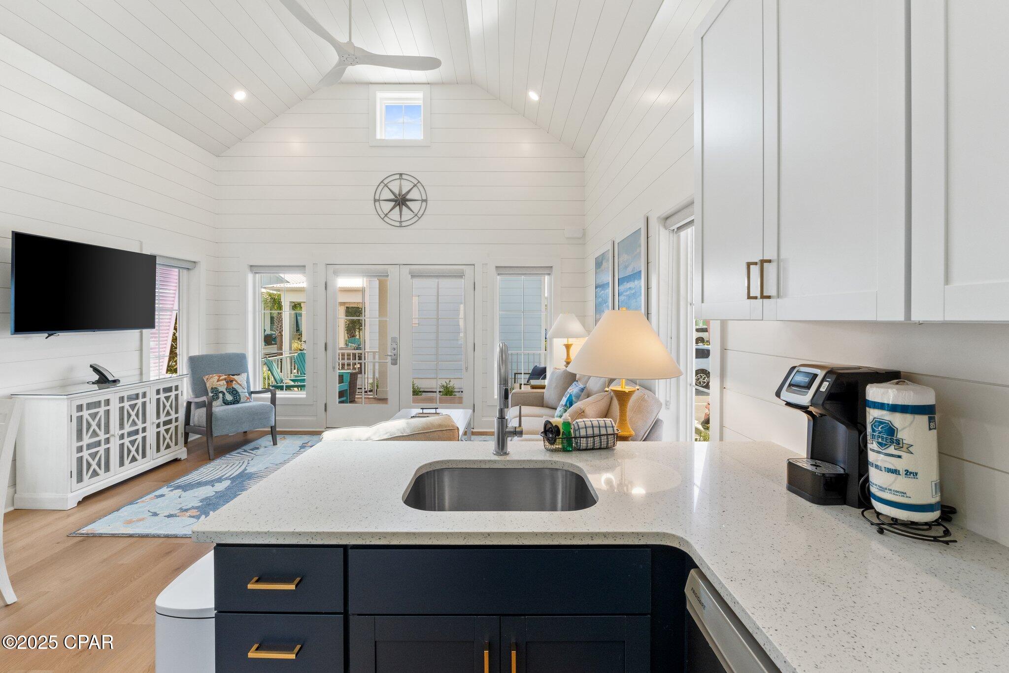 Listing photo id 10 for 140 Paradise Found Circle 4