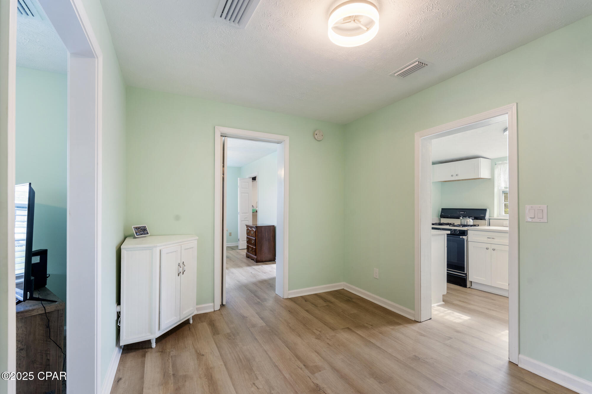 Image 15 For 1812 Foster Avenue