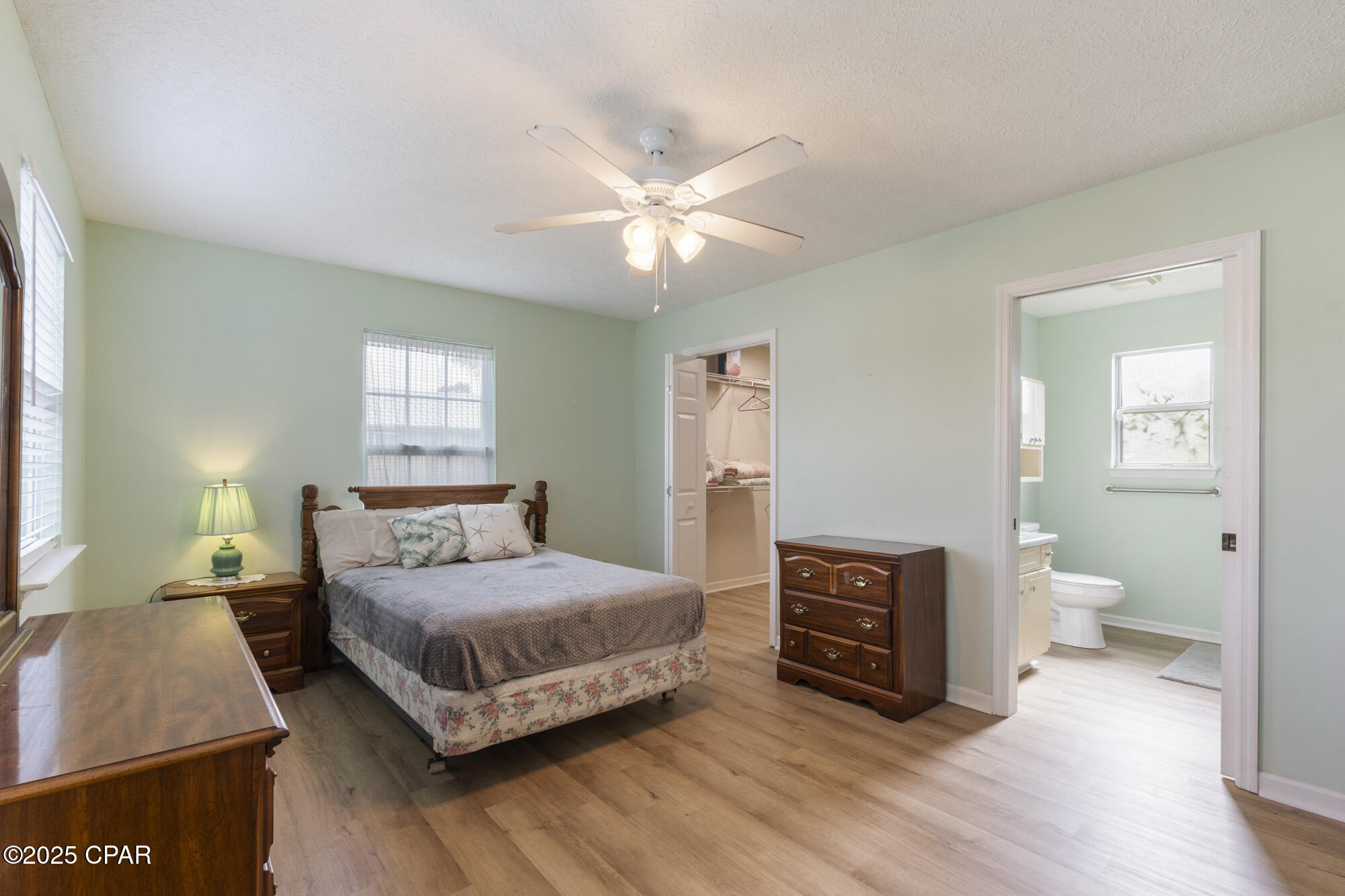 Image 18 For 1812 Foster Avenue