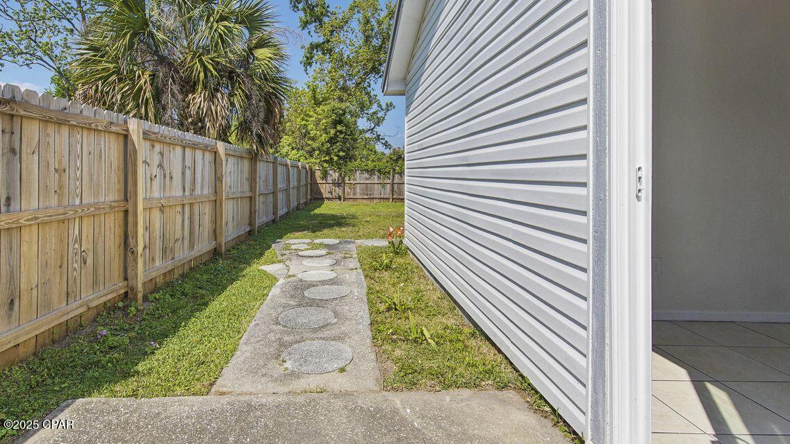 Image 20 For 1817 Foster Avenue