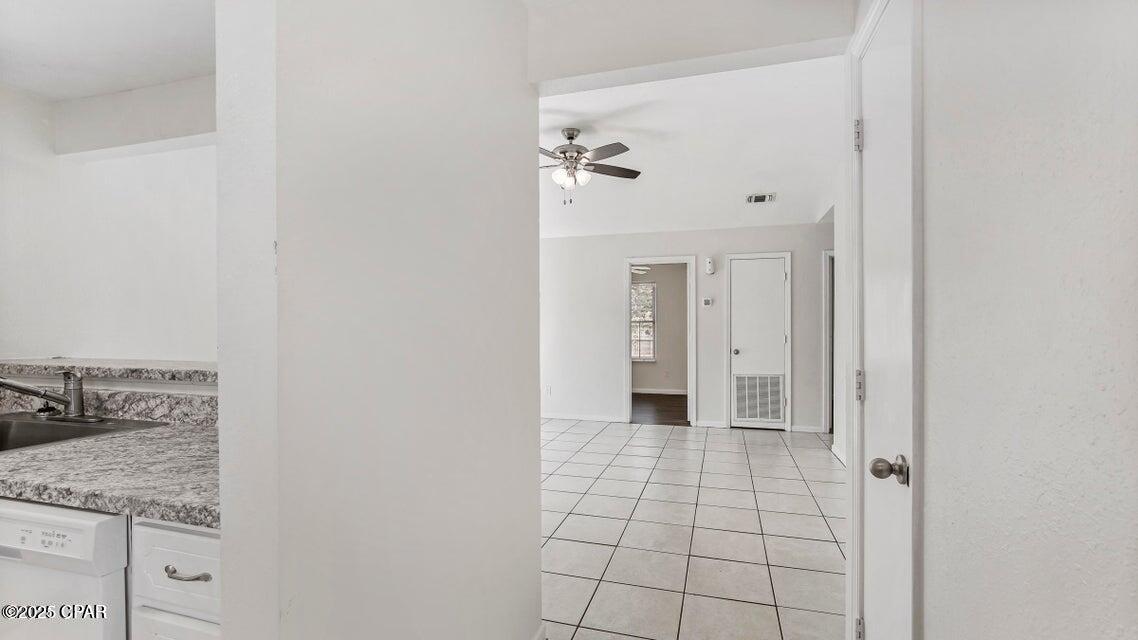 Image 4 For 1817 Foster Avenue