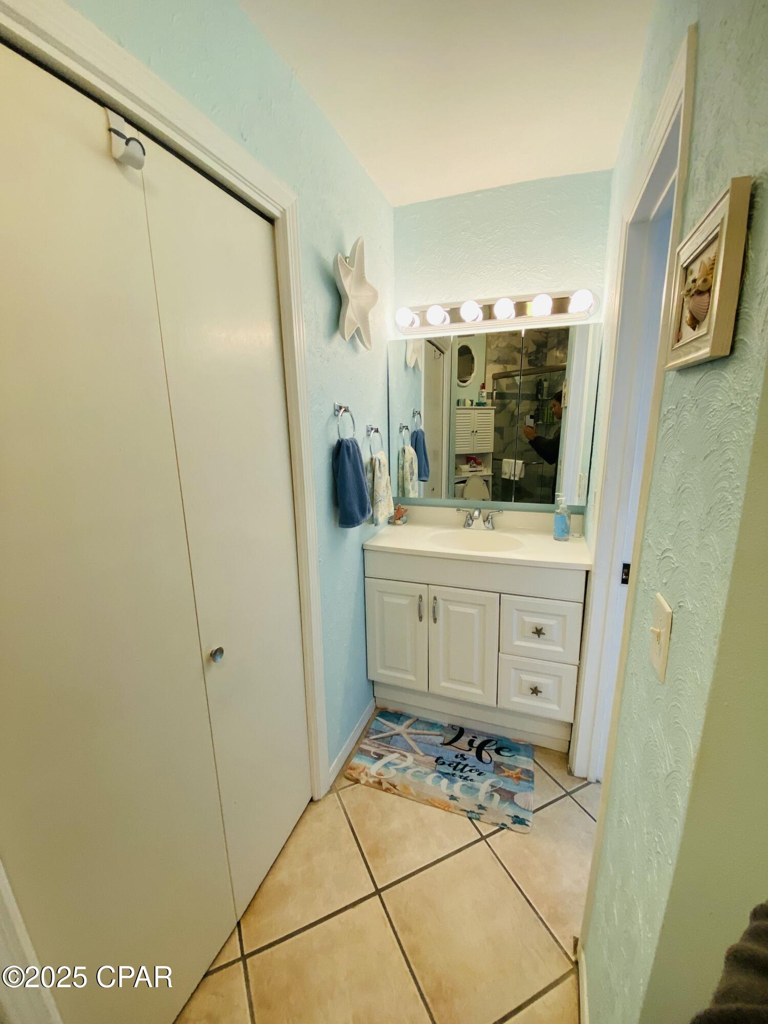 Image 2 For 4114 Holiday Drive 16