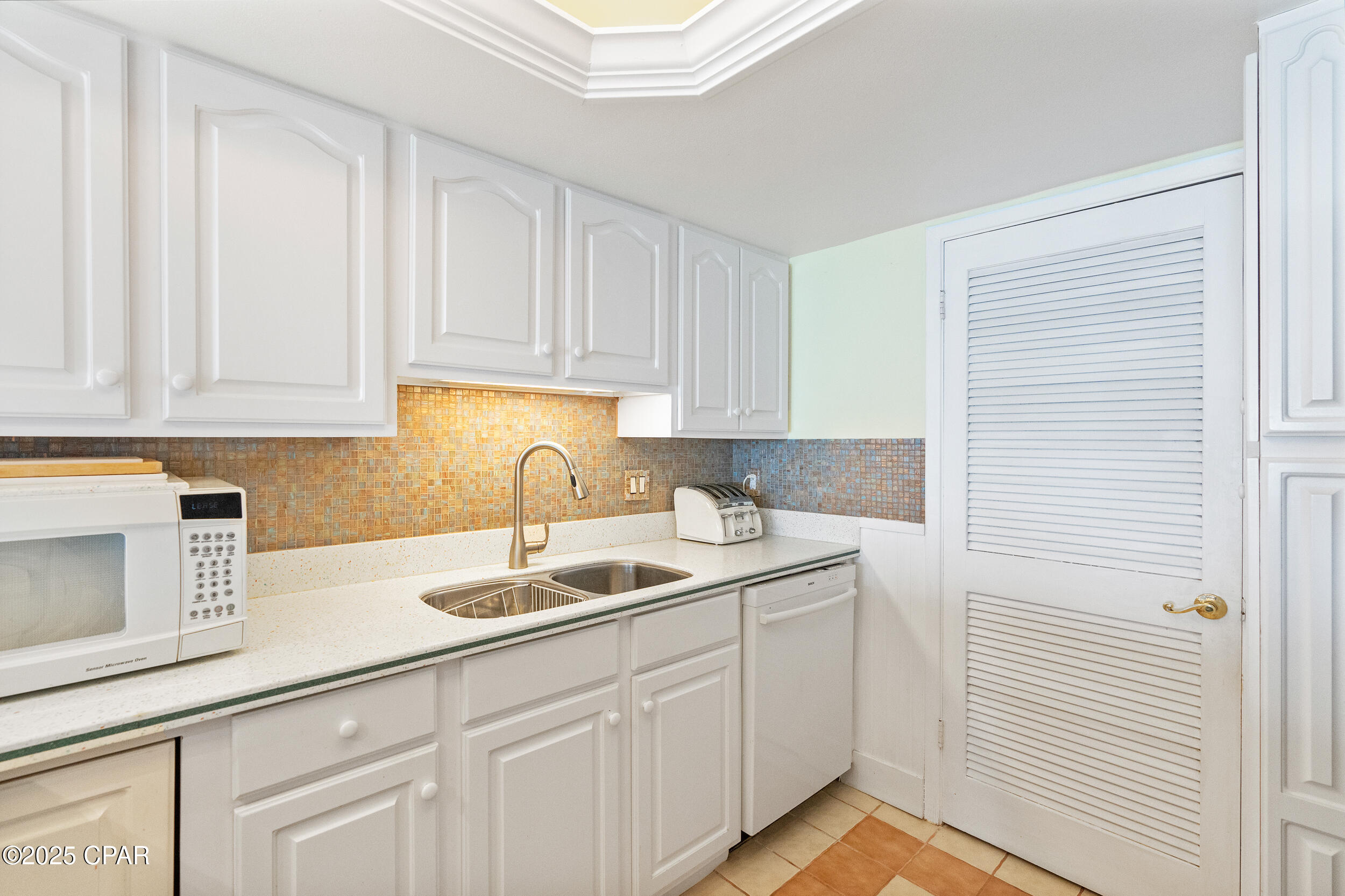 Image 16 For 23223 Front Beach Road B3-305