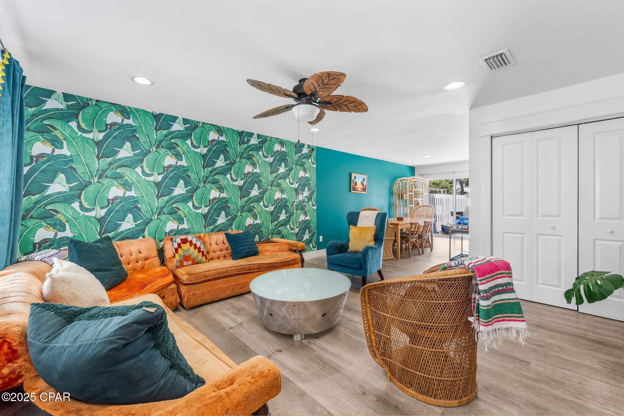 Image 6 For 10609 Parkhill Circle