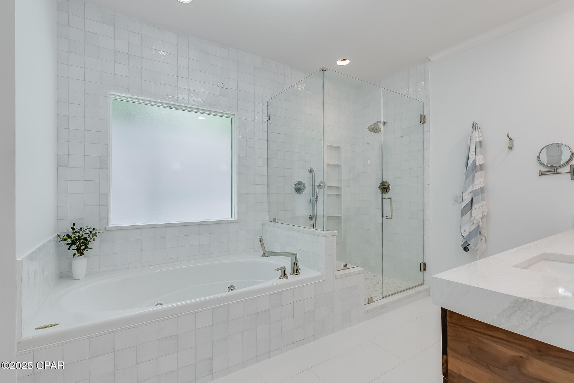 Image 40 For 220 Seacrest Drive