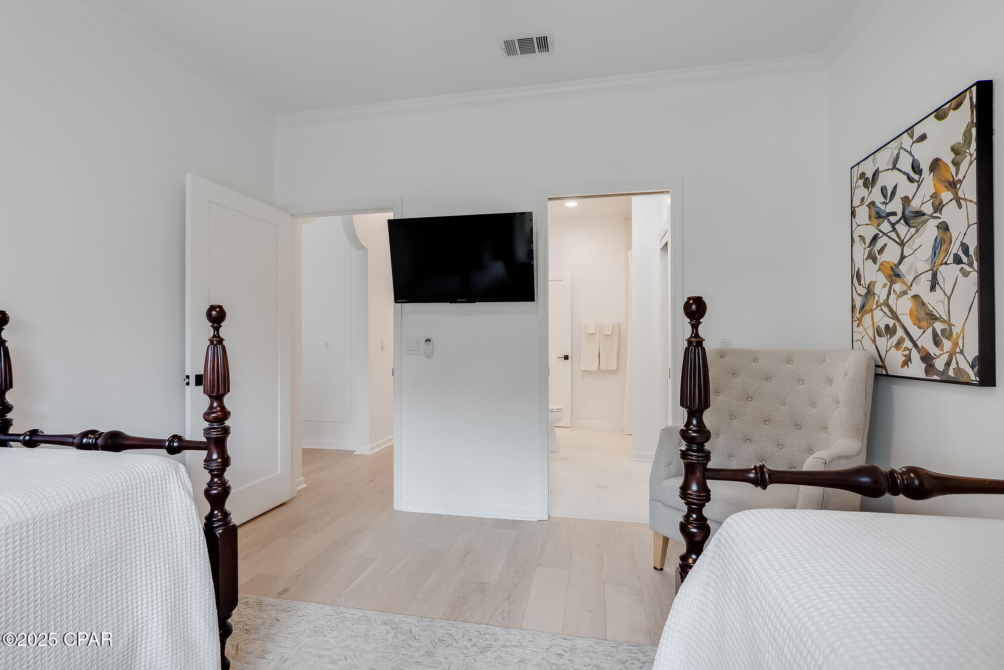 Image 46 For 220 Seacrest Drive