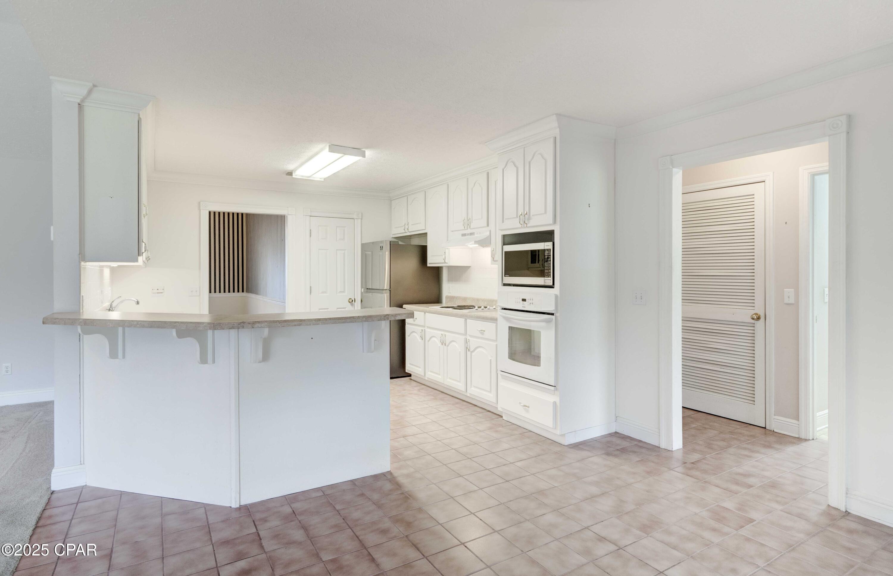 Image 16 For 1119 College Boulevard