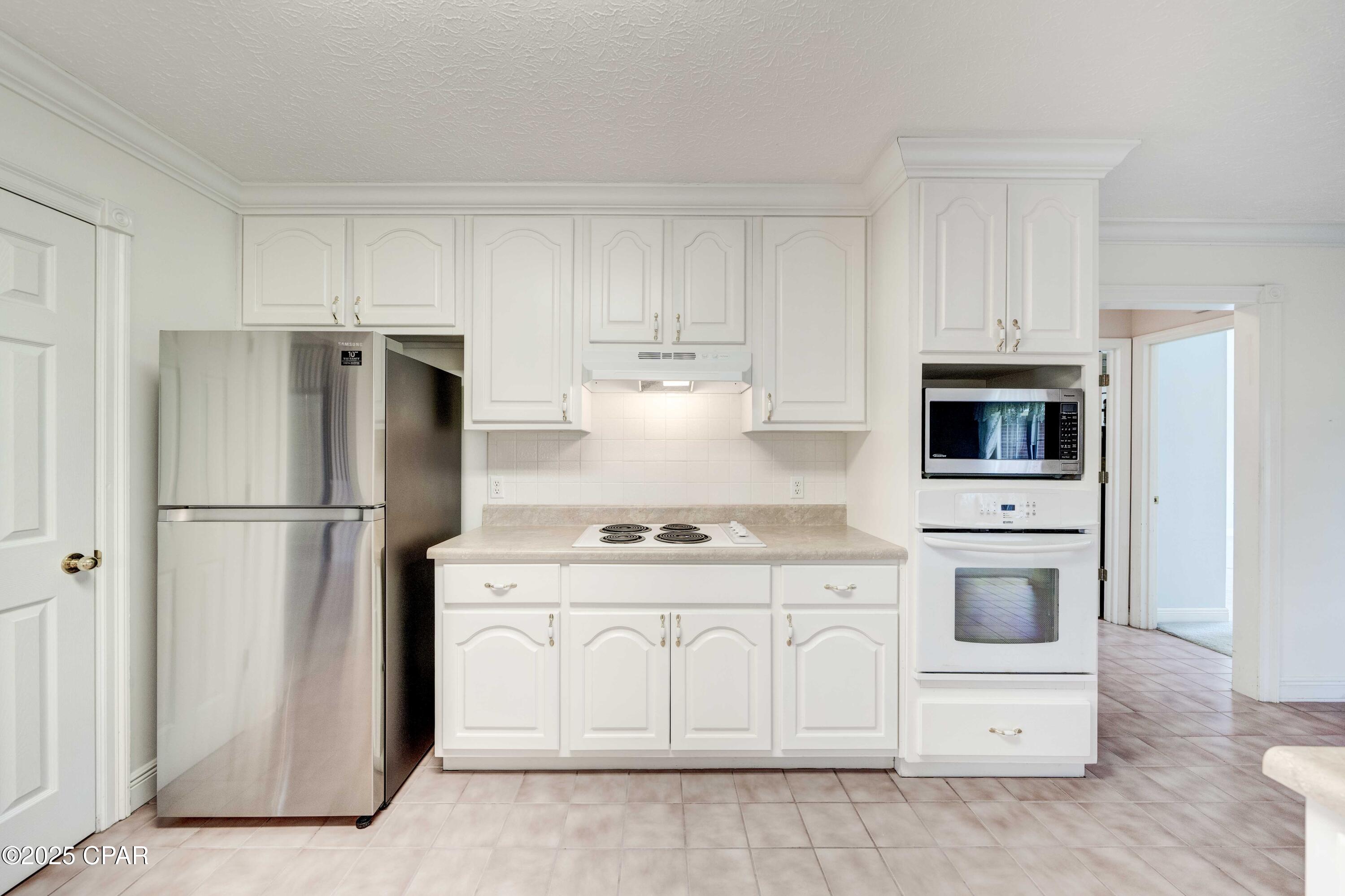 Image 18 For 1119 College Boulevard