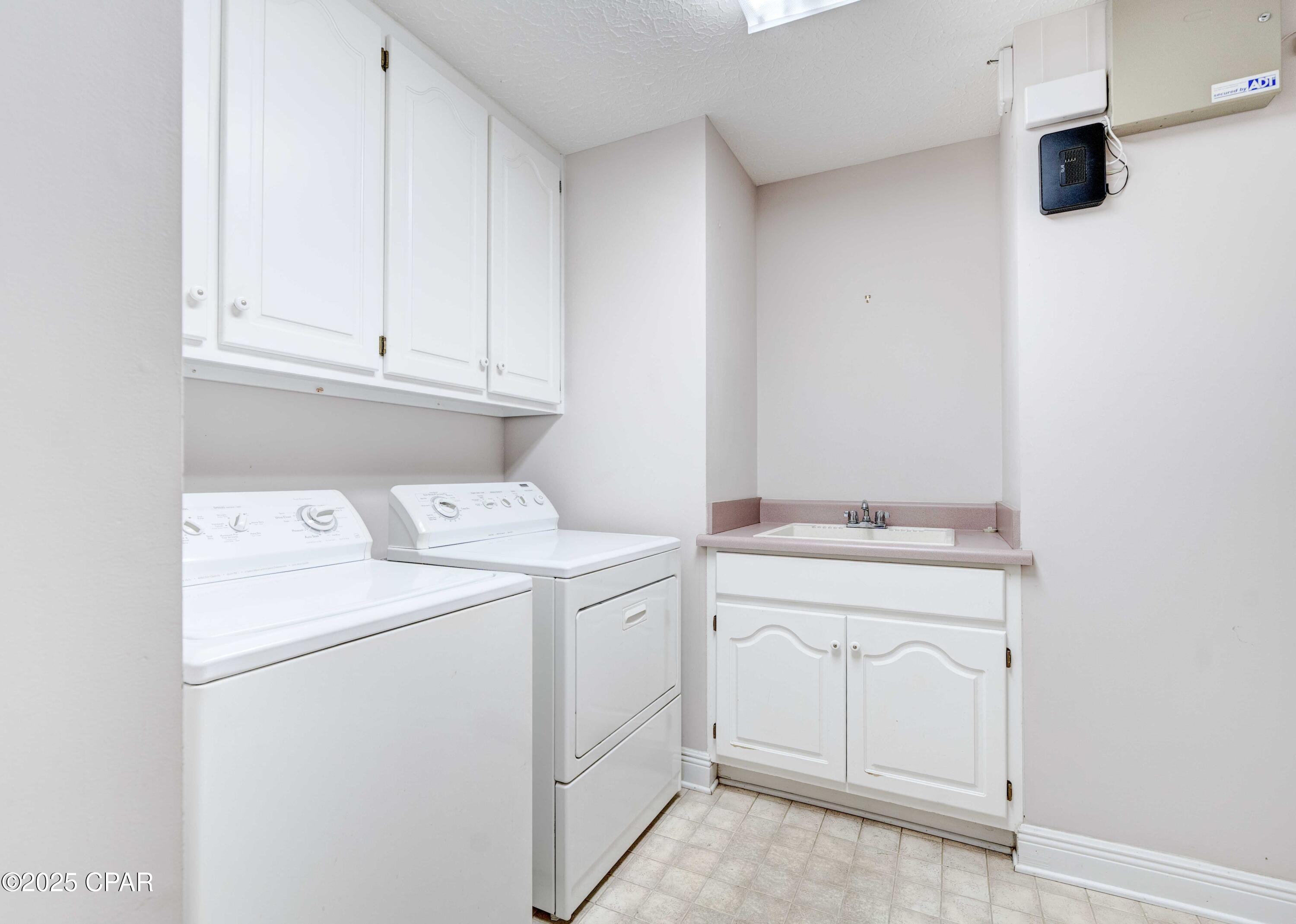 Image 20 For 1119 College Boulevard