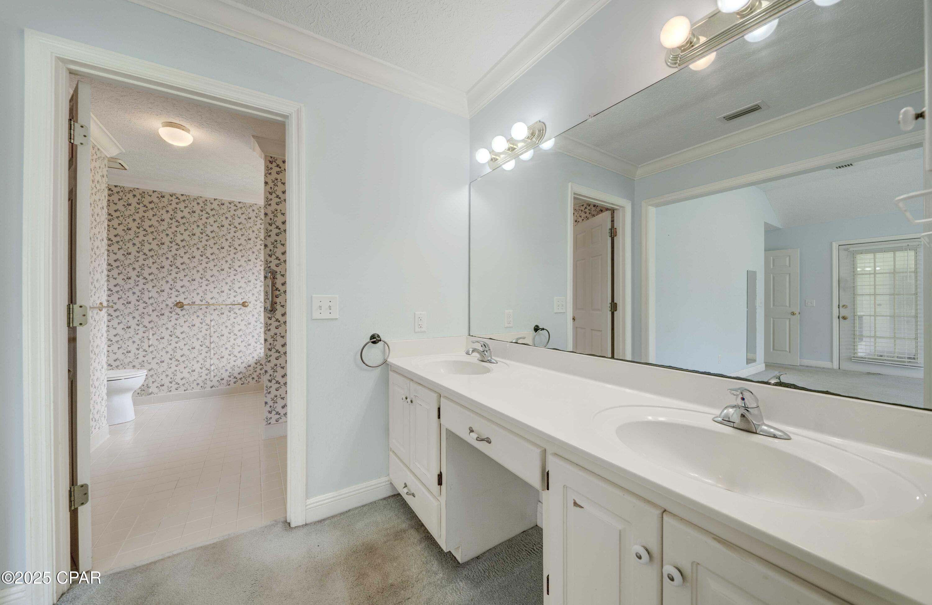 Image 22 For 1119 College Boulevard