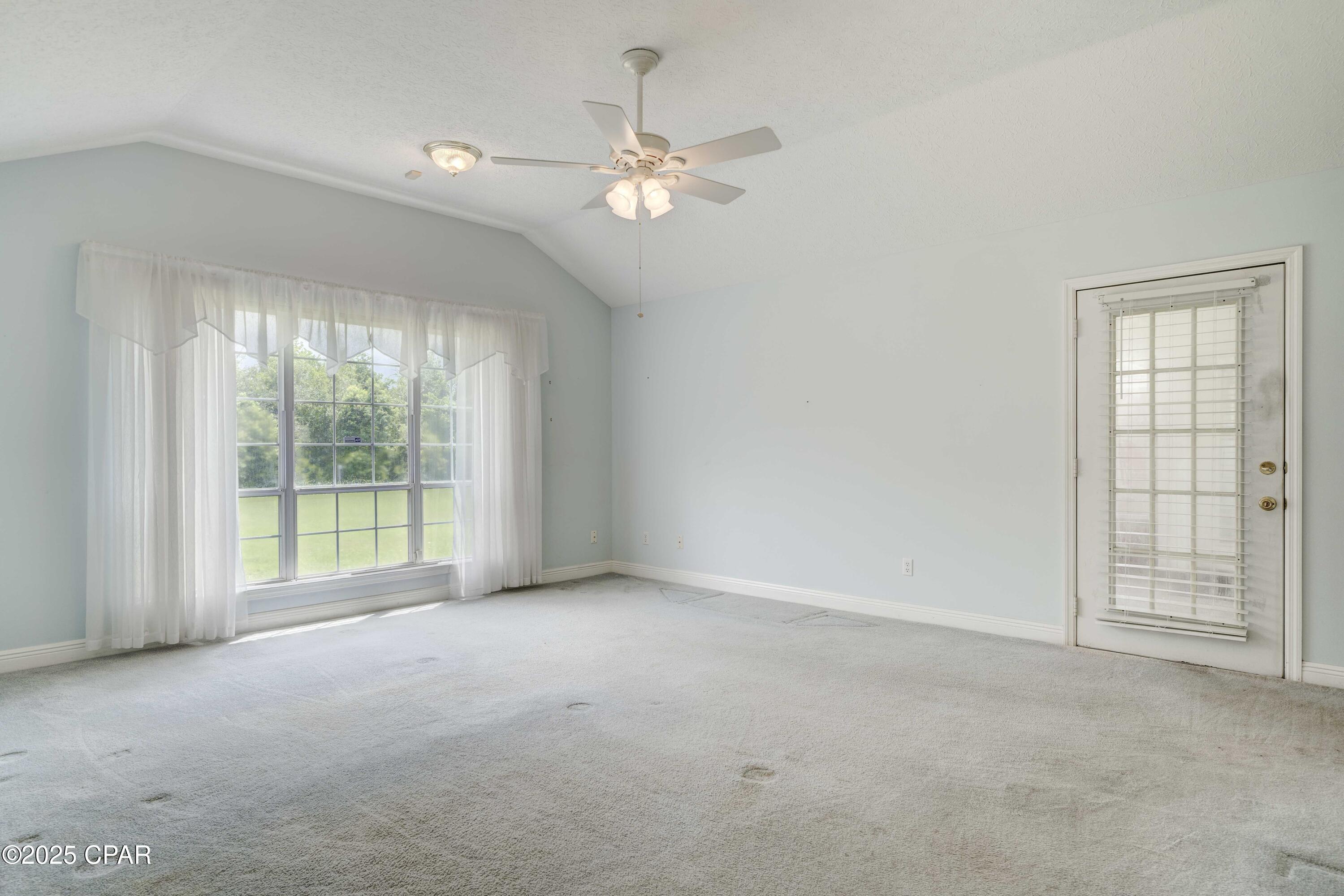 Image 26 For 1119 College Boulevard