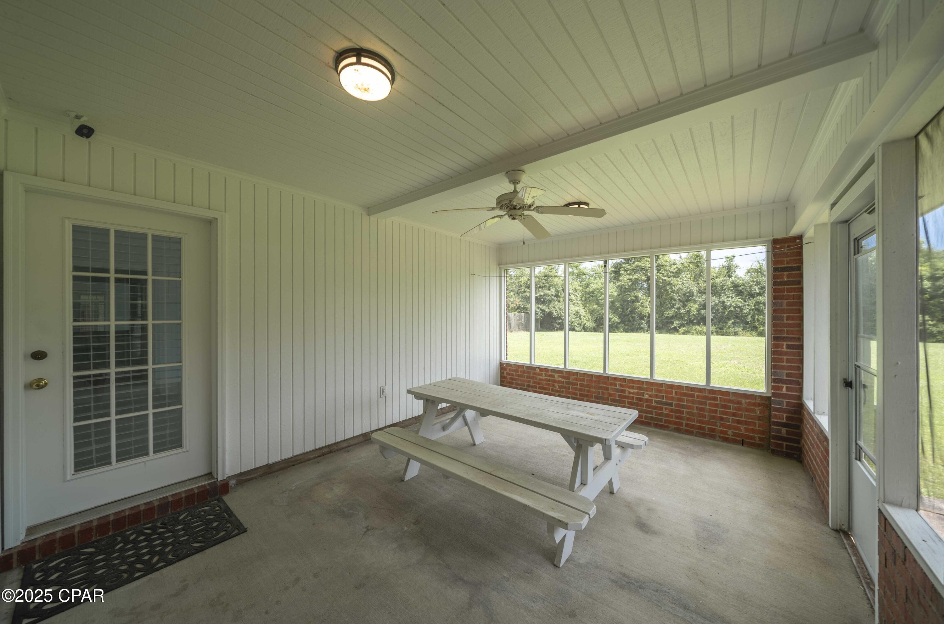 Image 32 For 1119 College Boulevard