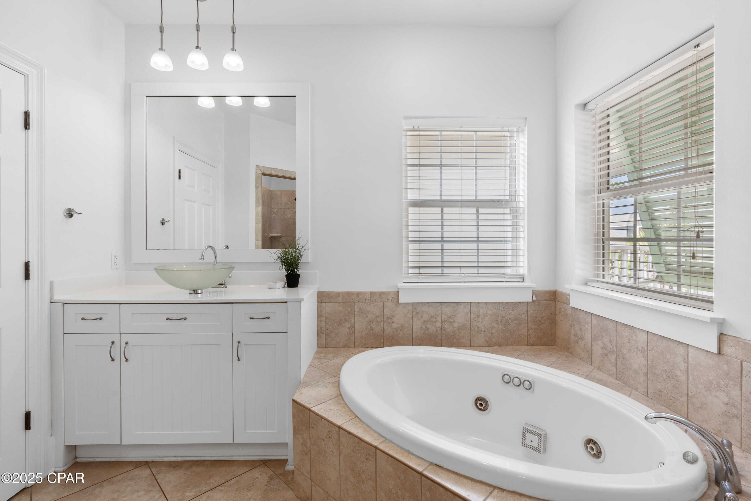 Image 28 For 80 St Simon Circle