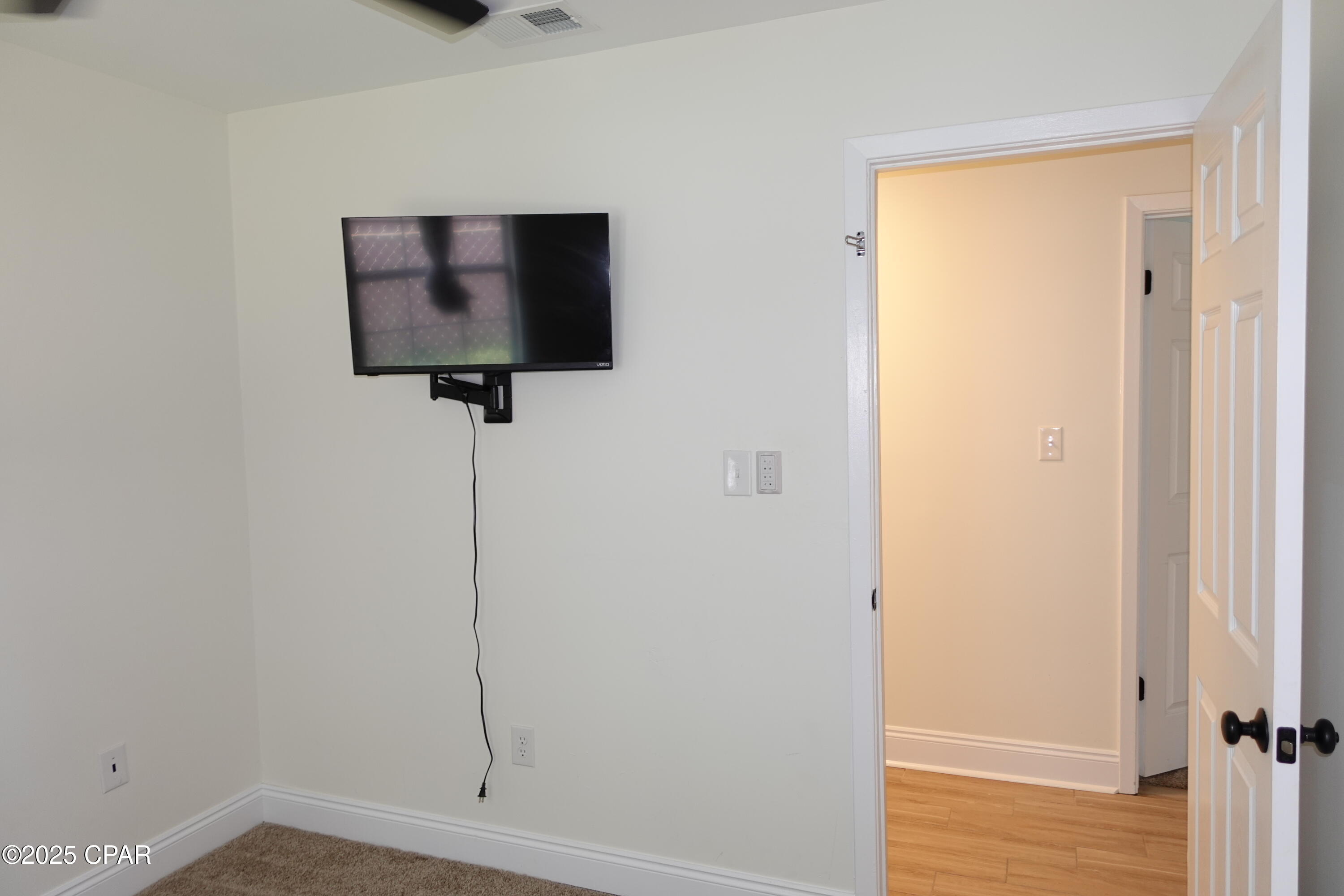 Image 9 For 1317 Chestnut Avenue