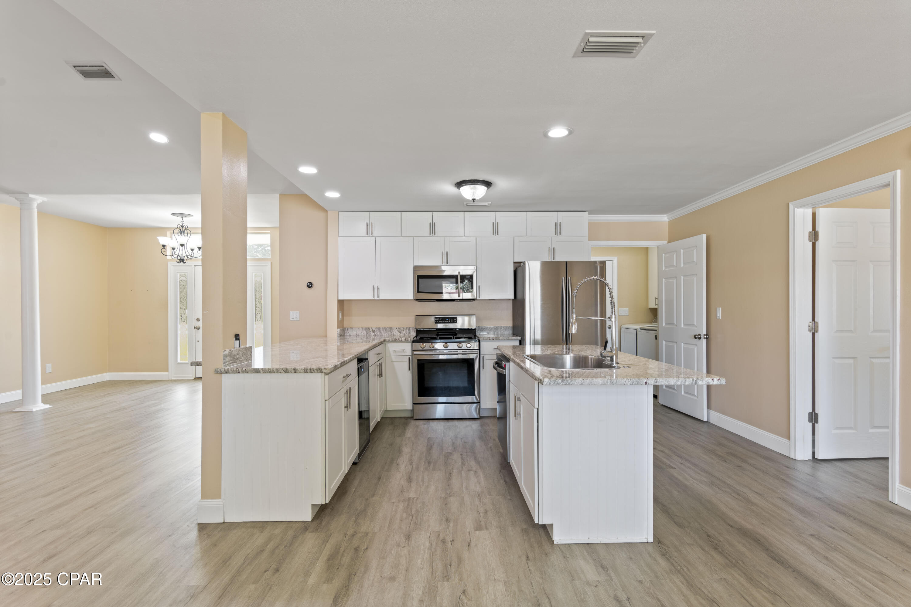 Image 11 For 468 Forest Shore Drive